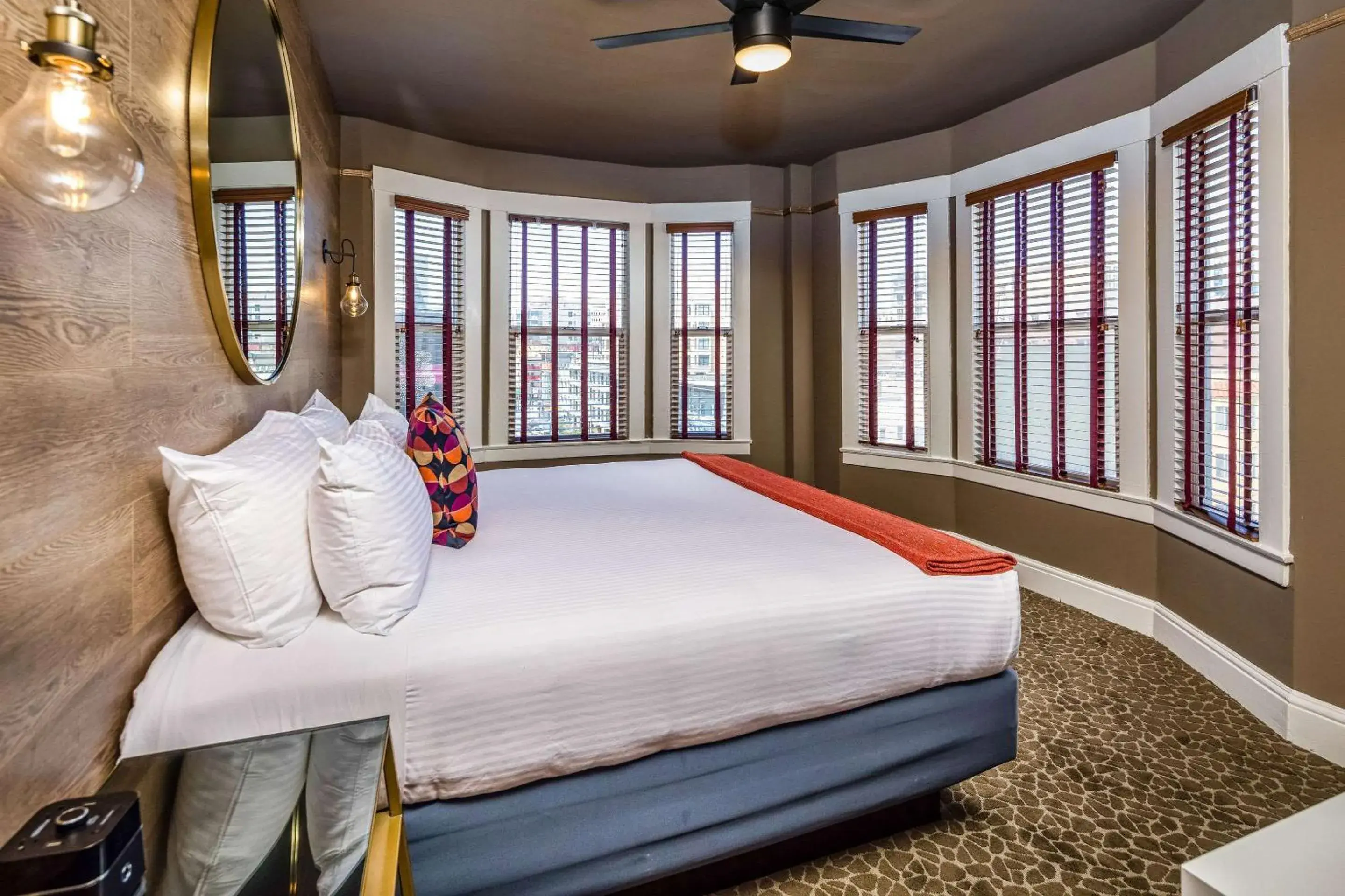 Photo of the whole room in HTL 587, Ascend Hotel Collection Photo of the whole room in HTL 587, Ascend Hotel Collection