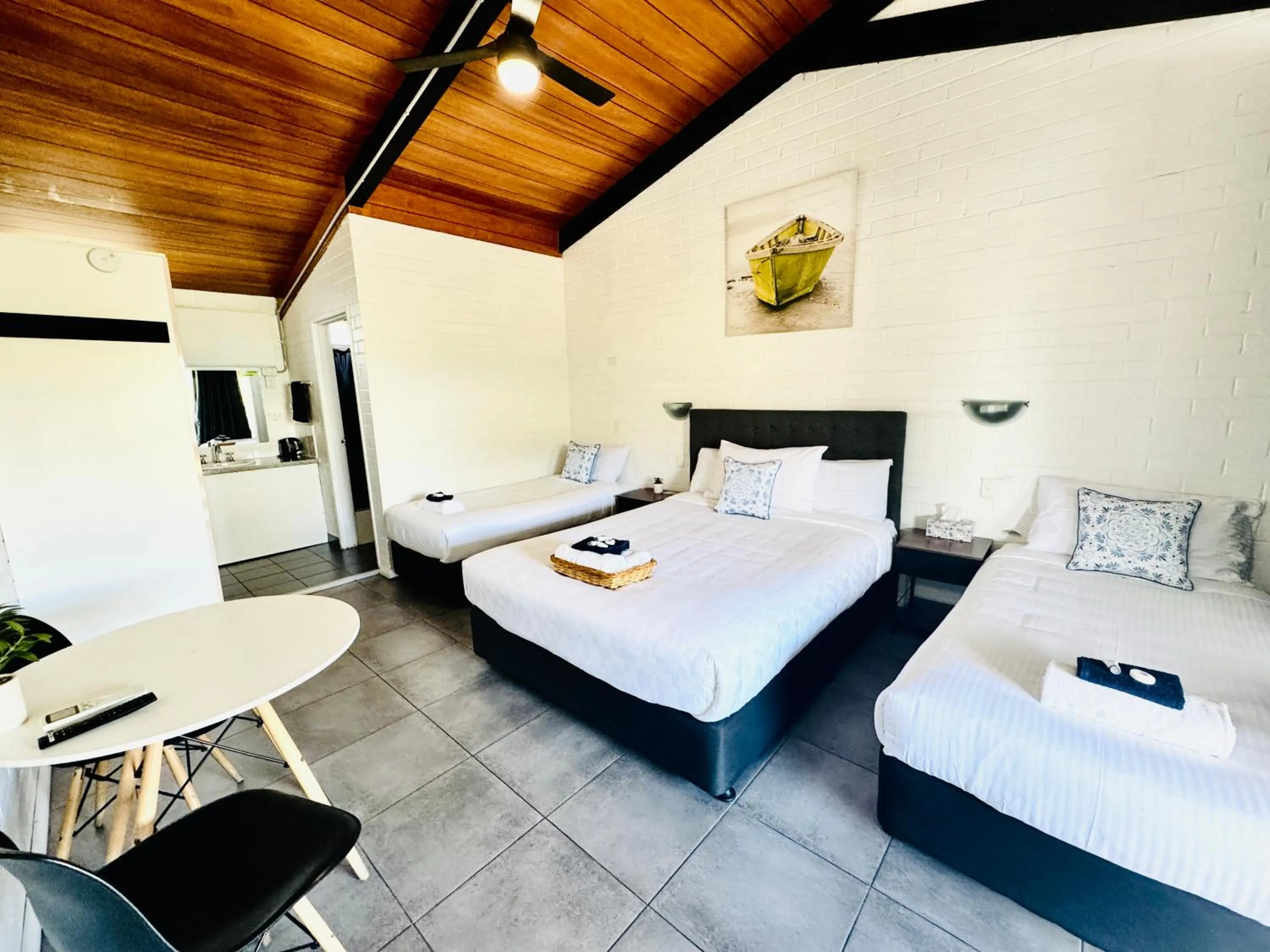 Bedroom, Bed in Jetty Motel The Entrance