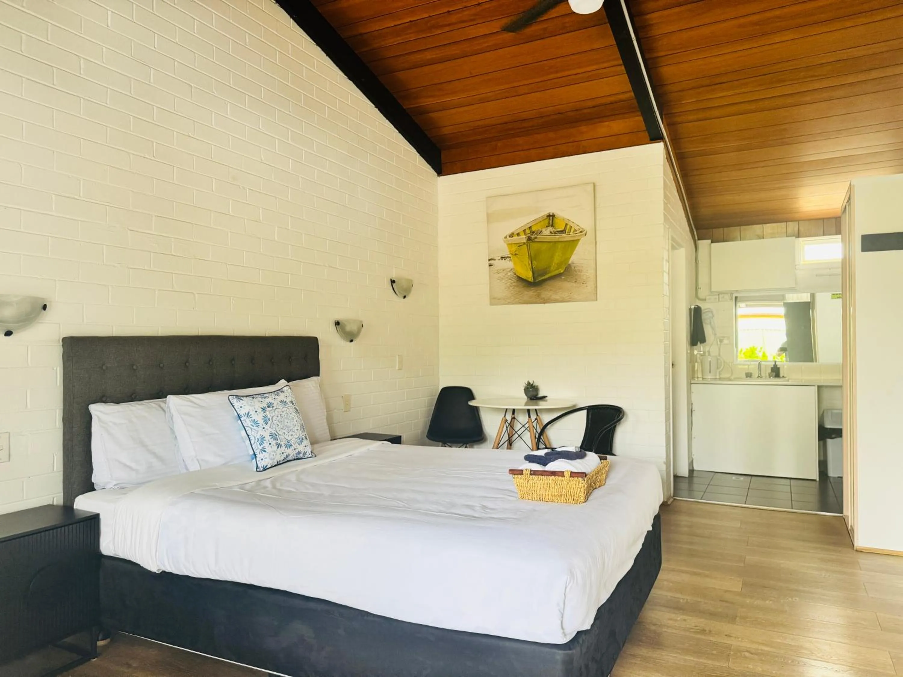 Bedroom, Bed in Jetty Motel The Entrance