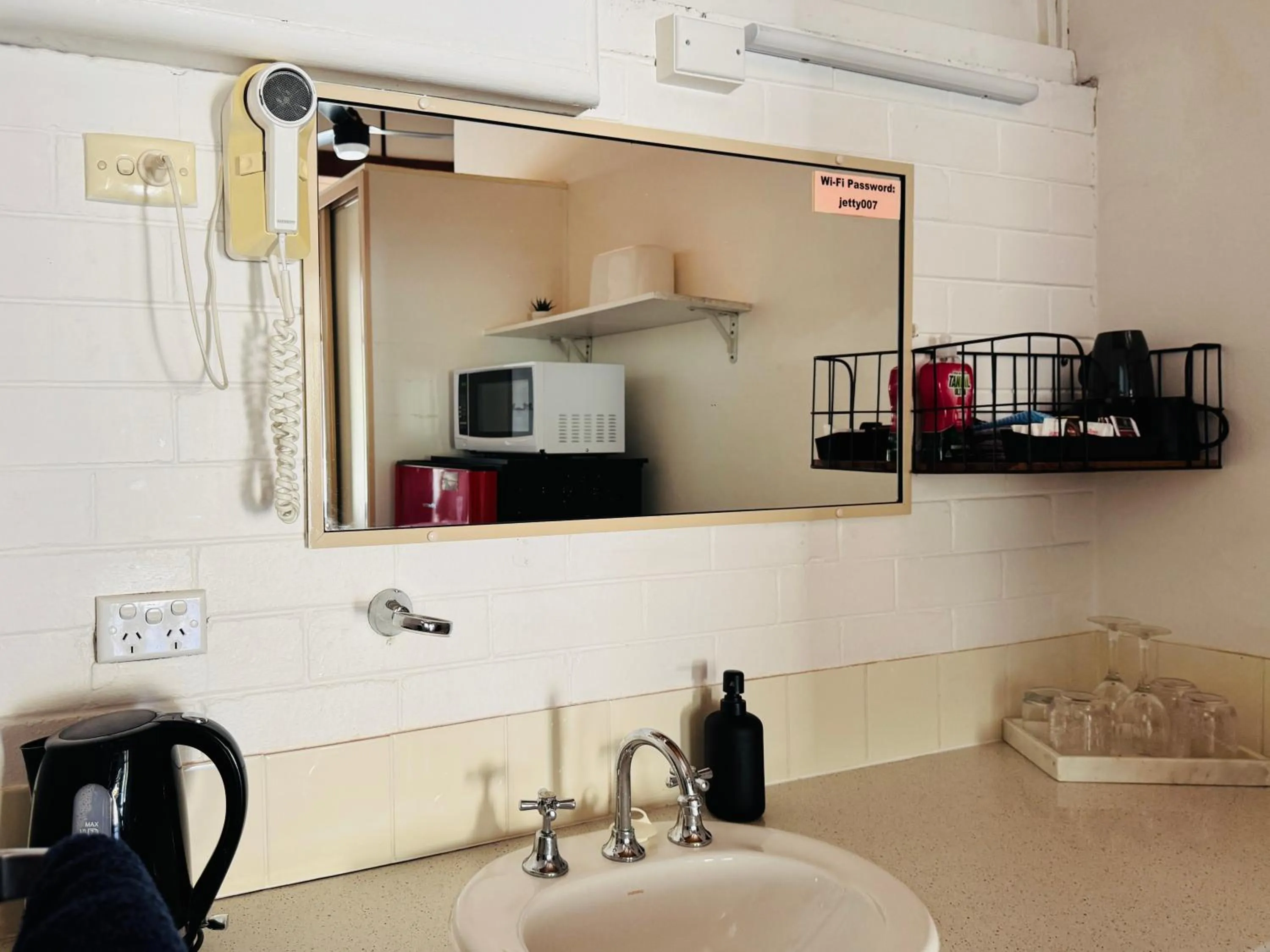 Coffee/tea facilities in Jetty Motel The Entrance