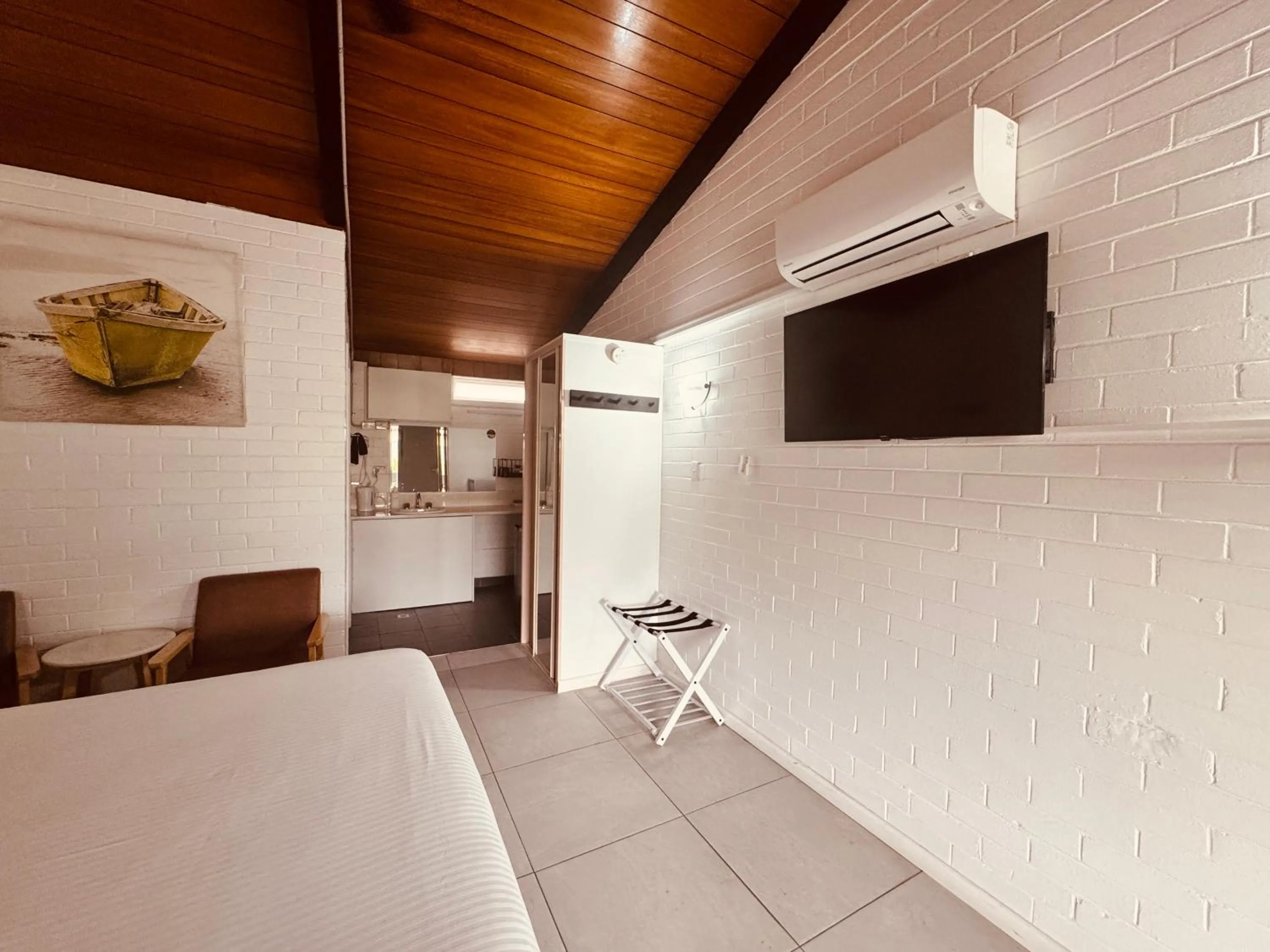 Bedroom in Jetty Motel The Entrance