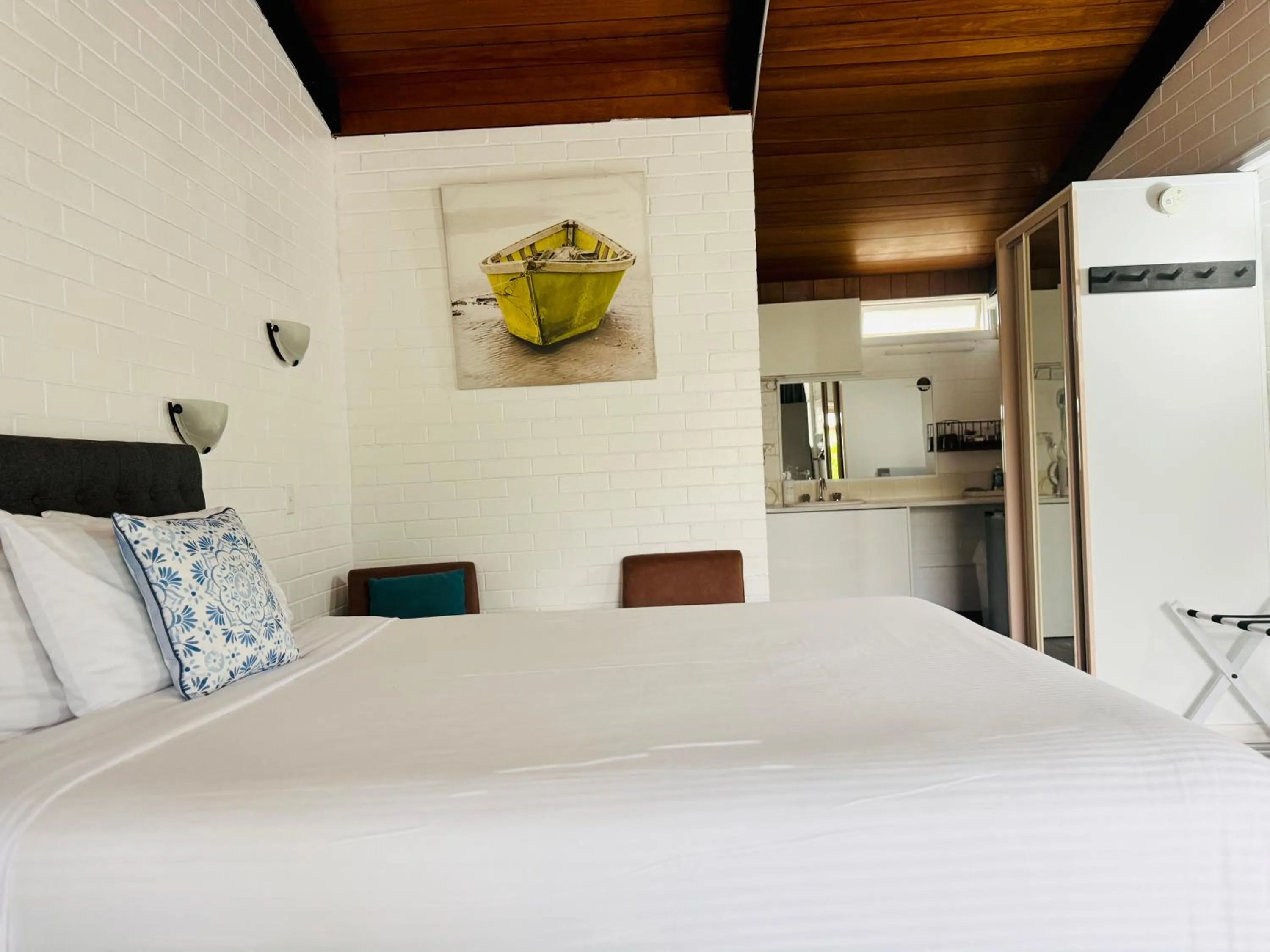 Bedroom, Bed in Jetty Motel The Entrance