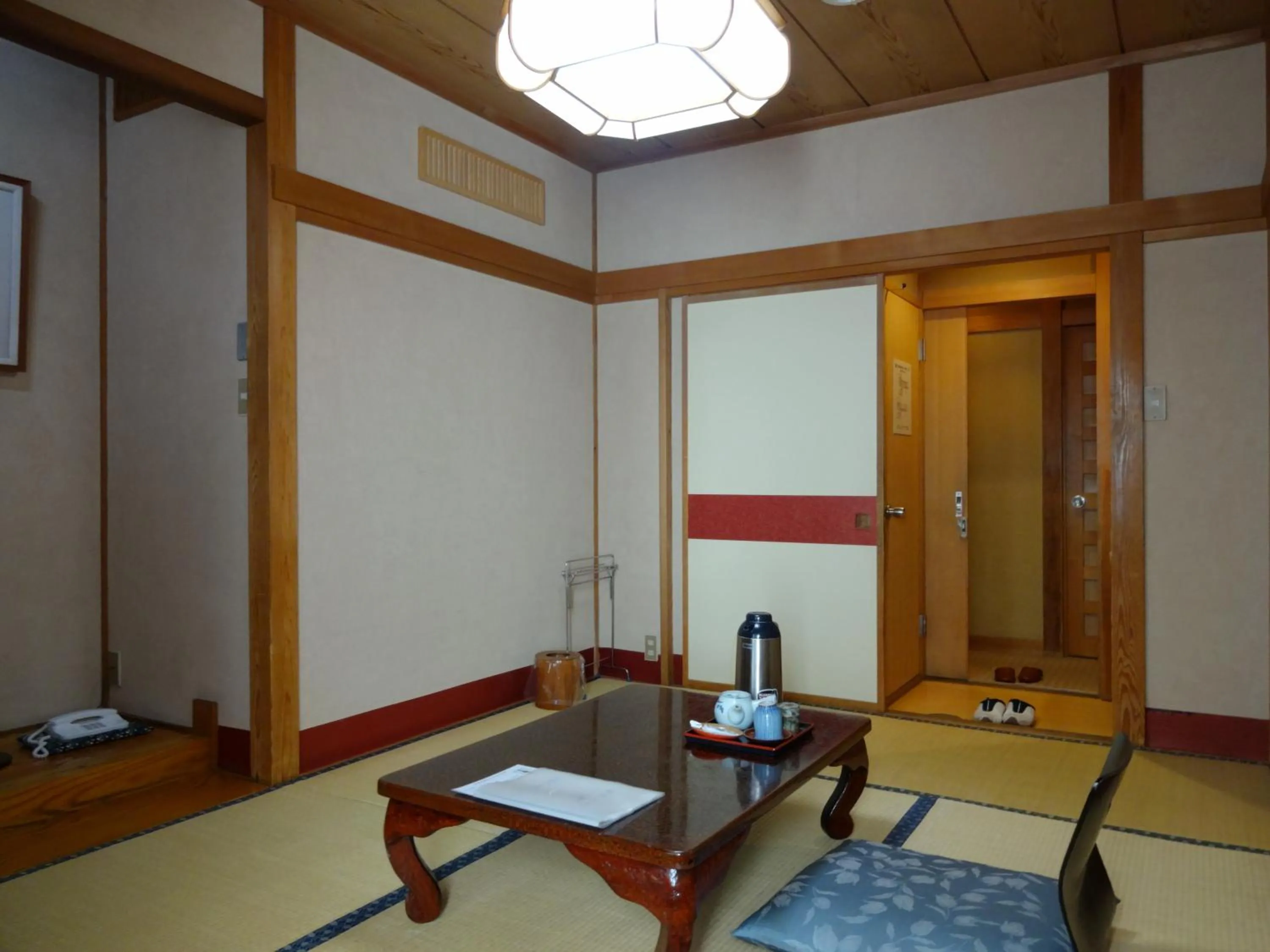 Seating area in Jizokan Matsuya Ryokan