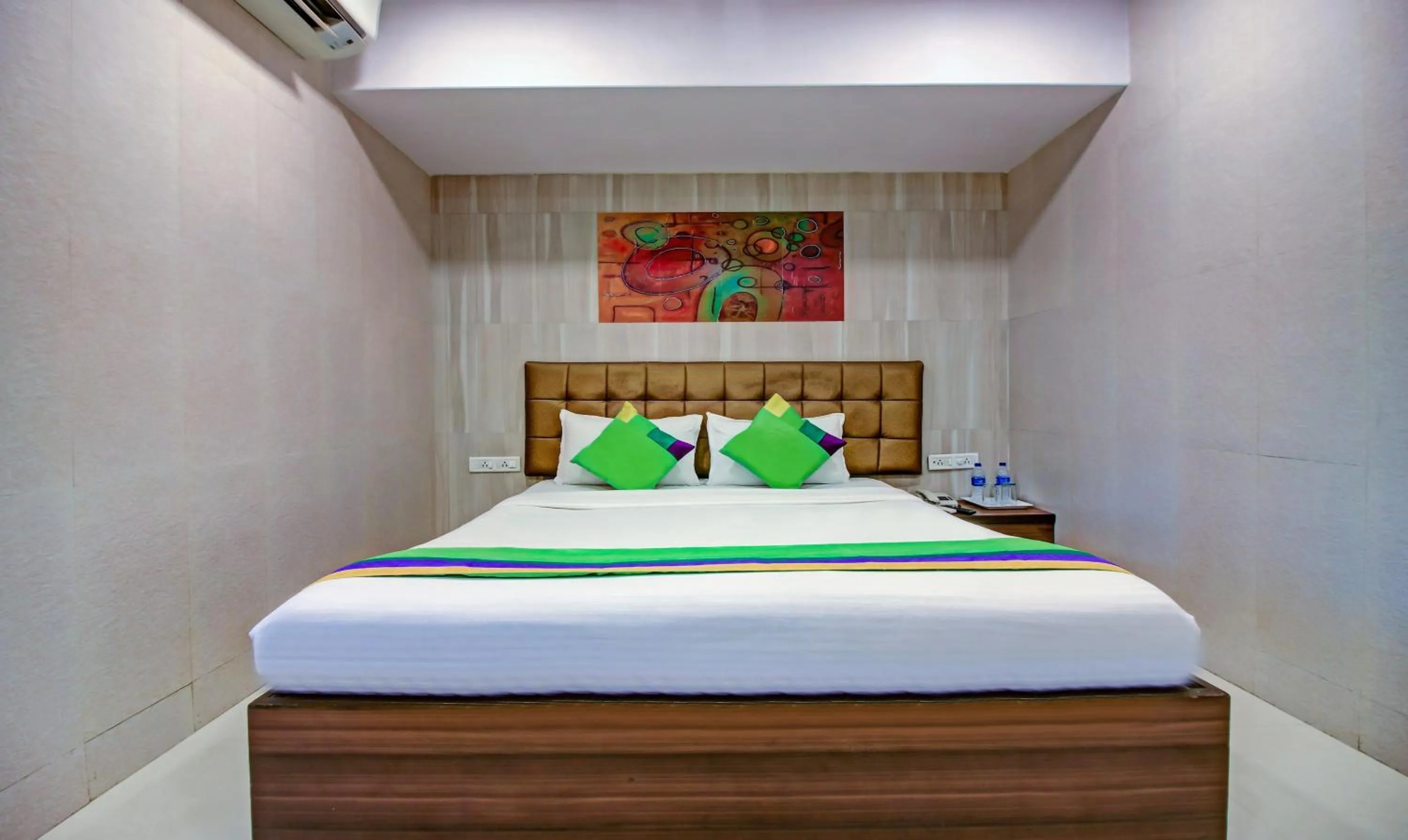 Bedroom, Bed in Treebo Lake Bloom Powai