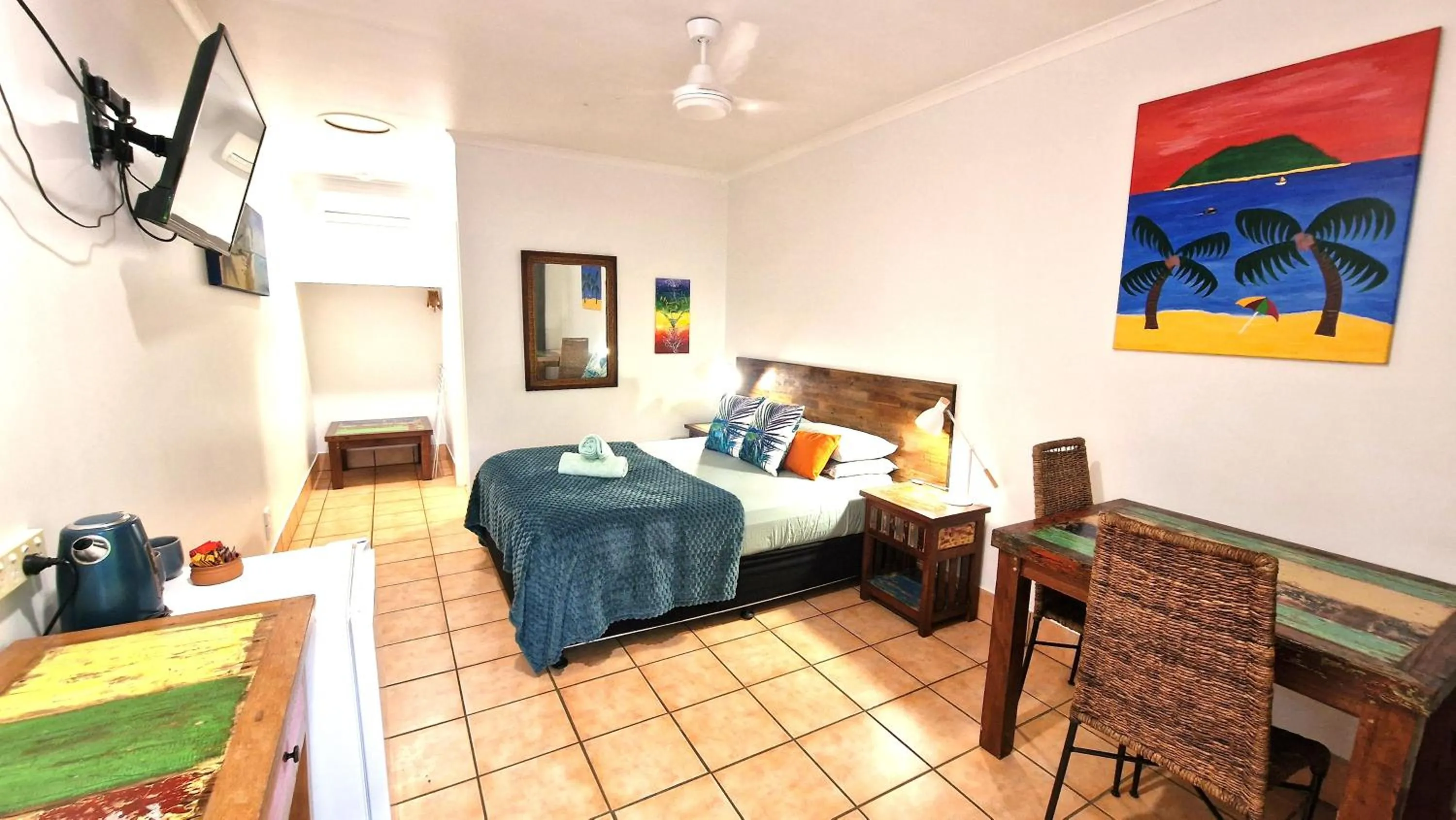 Bed in Rainforest Motel