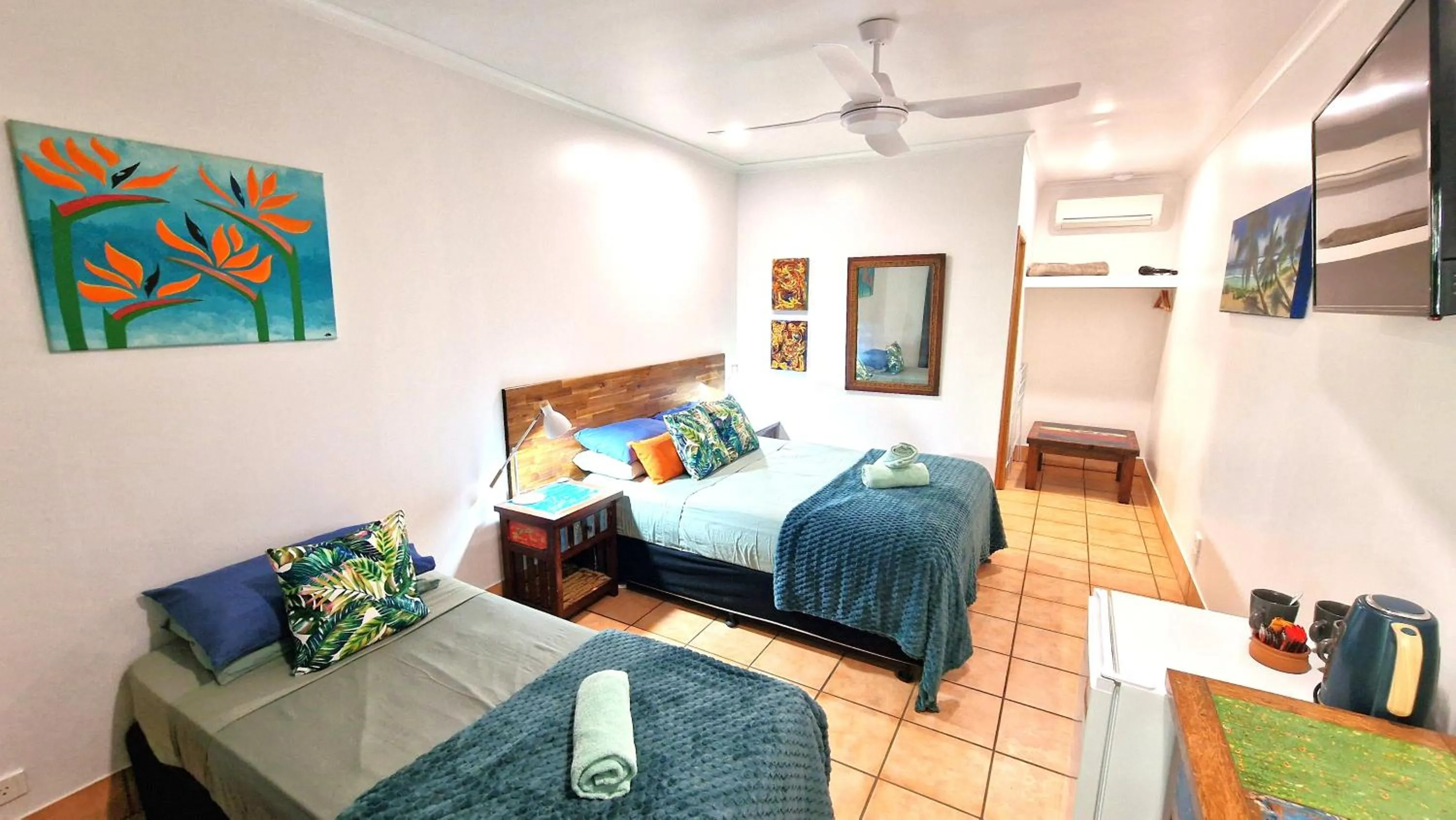 Bed in Rainforest Motel