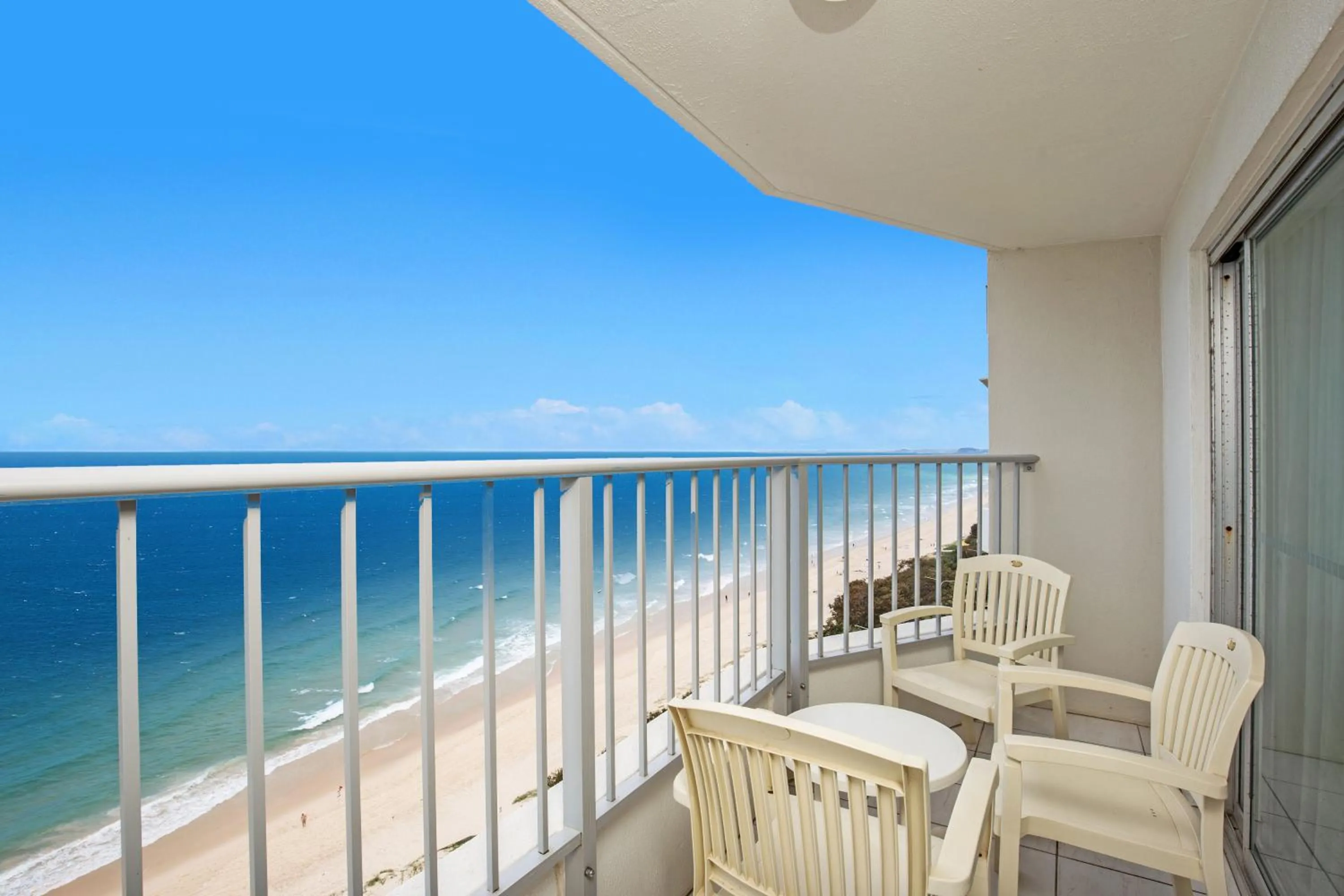 Balcony/Terrace in Pacific Plaza Apartments