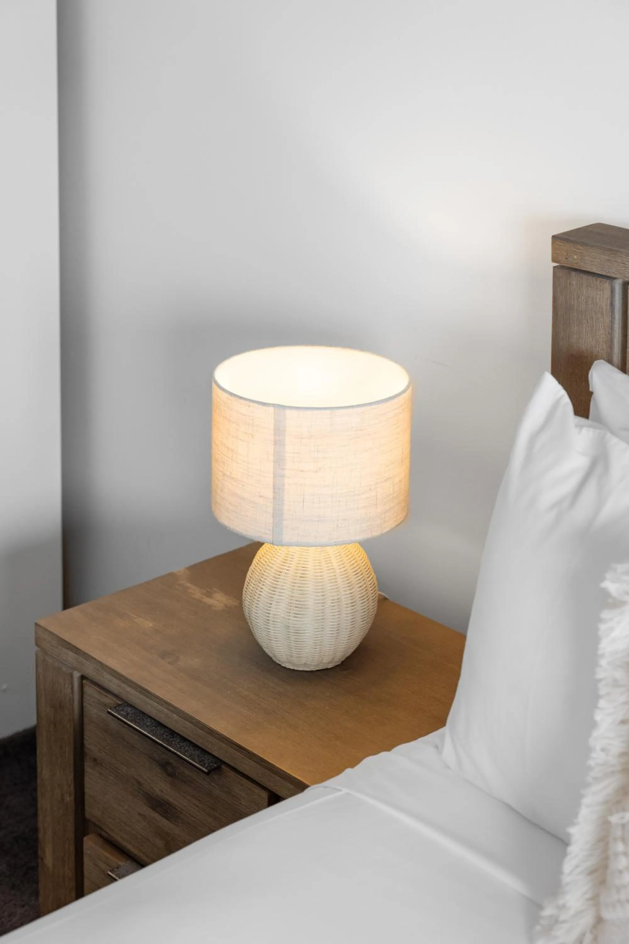 Bed in Pacific Plaza Apartments