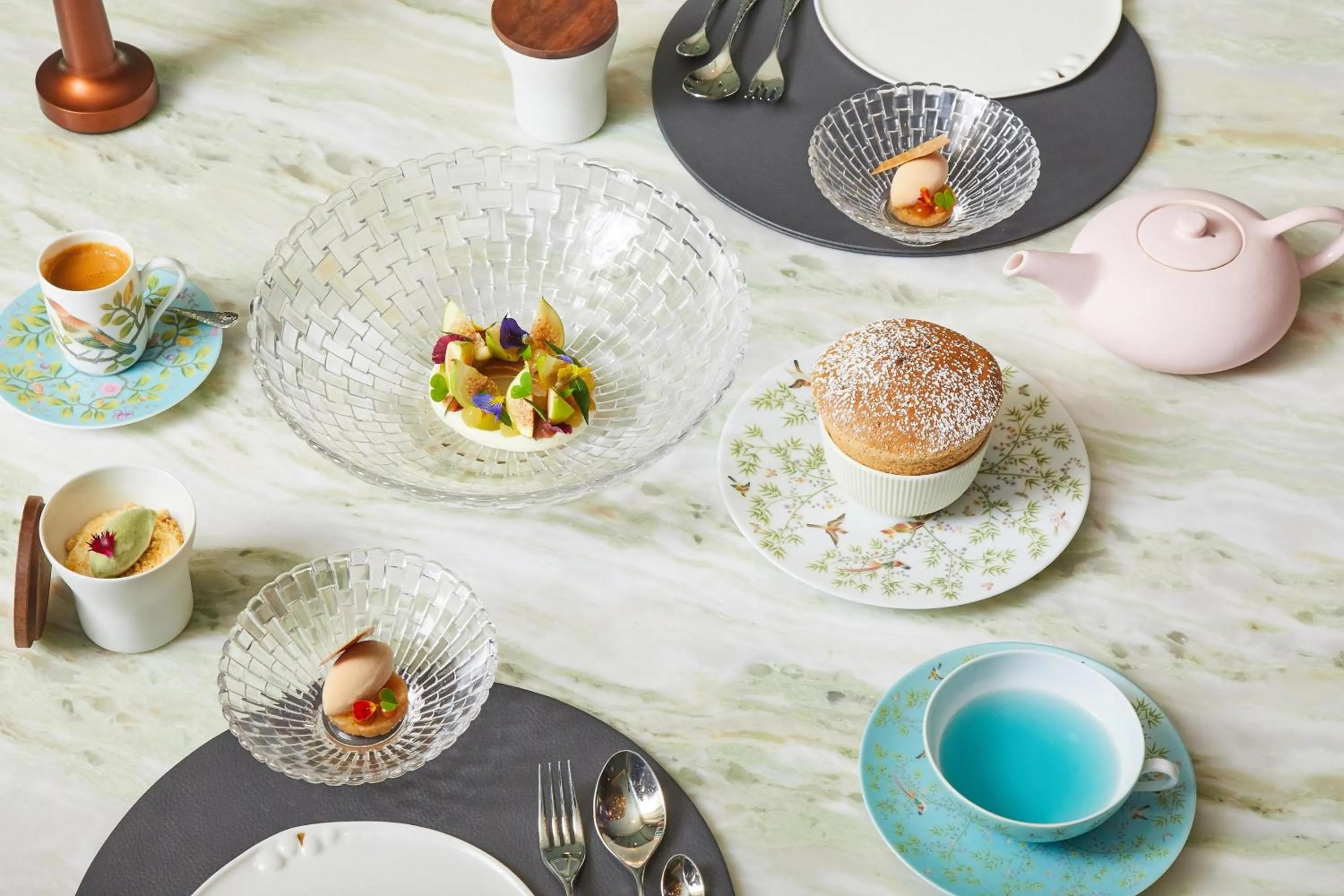 Restaurant/places to eat in The St. Regis Bangkok