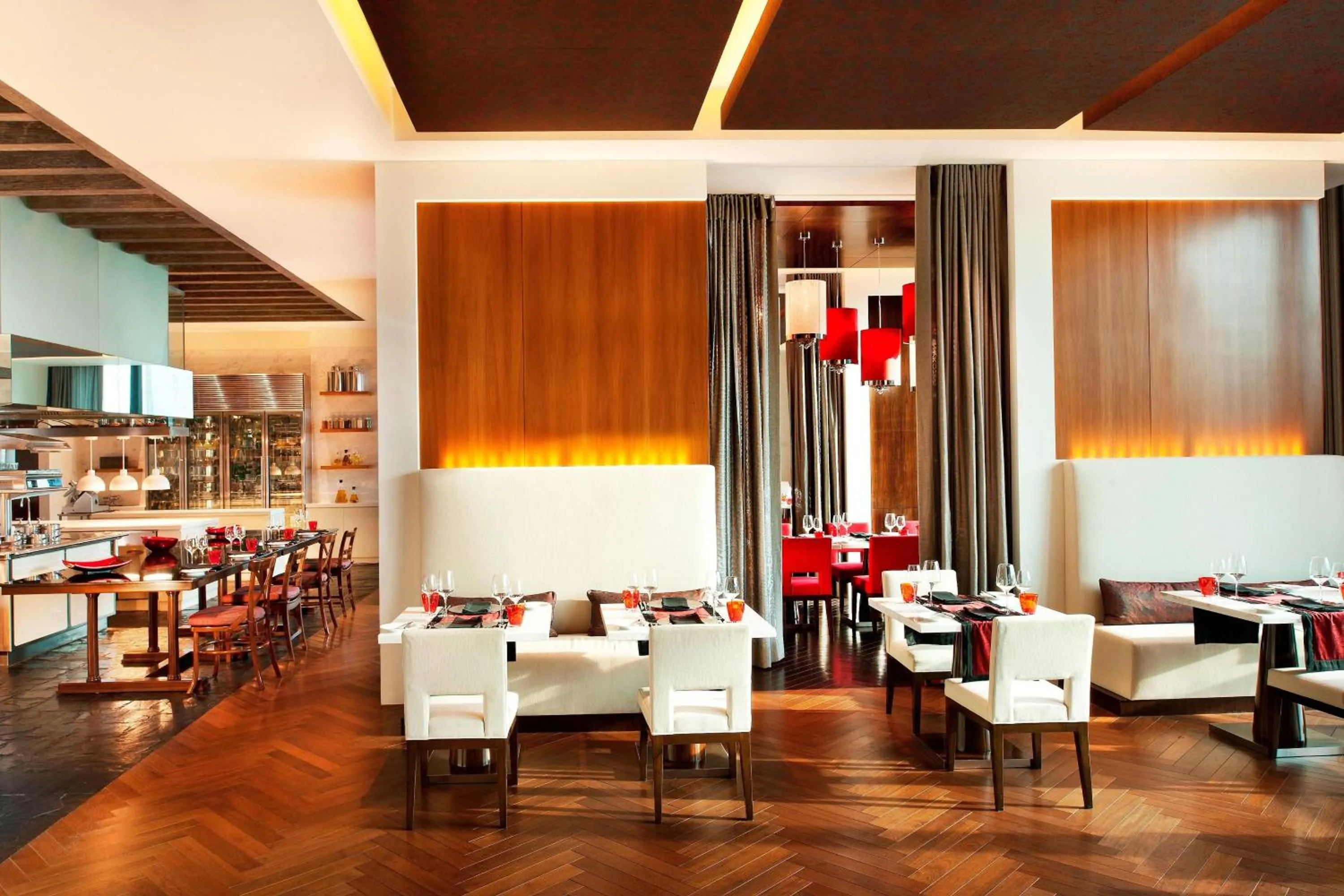 Restaurant/places to eat in The St. Regis Bangkok