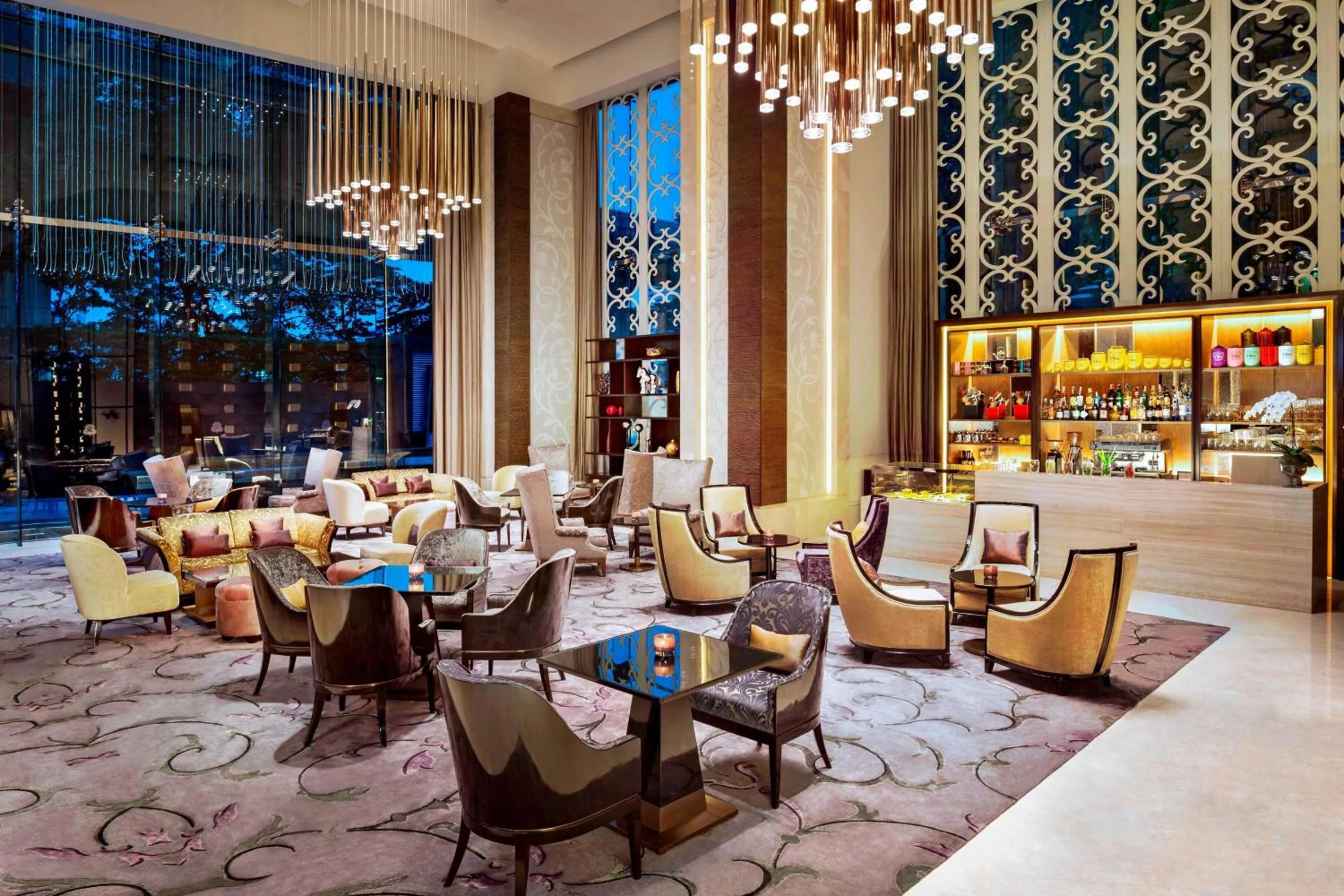 Lounge or bar in The St. Regis Bangkok