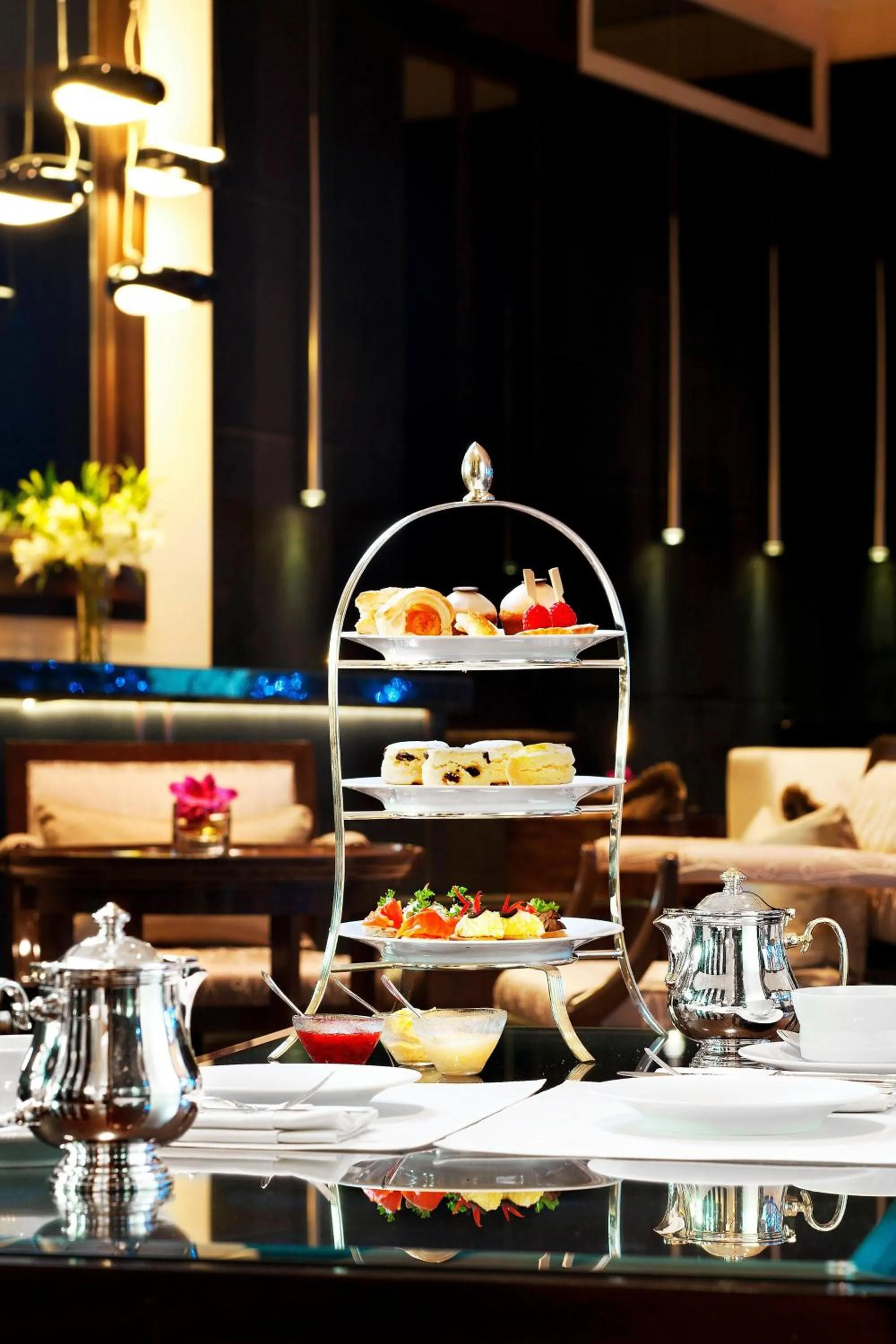 Lounge or bar in The St. Regis Bangkok