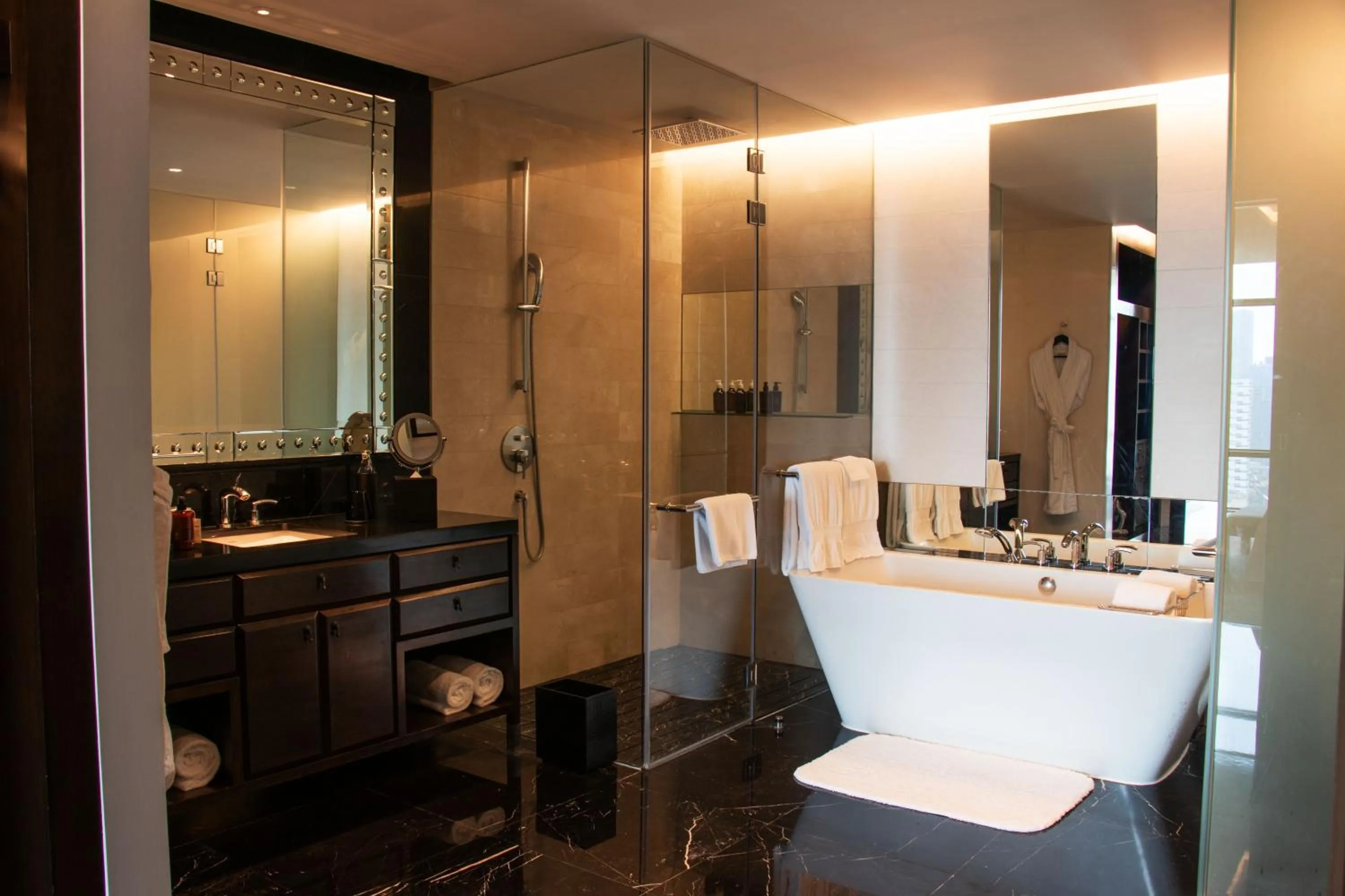 Shower in The St. Regis Bangkok