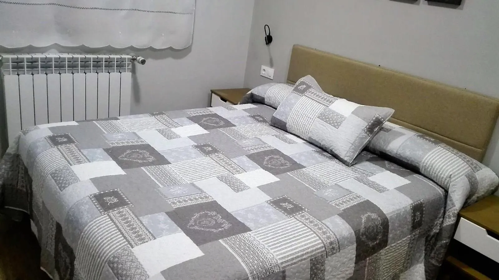 Bed in Apartamentos Maladeta
