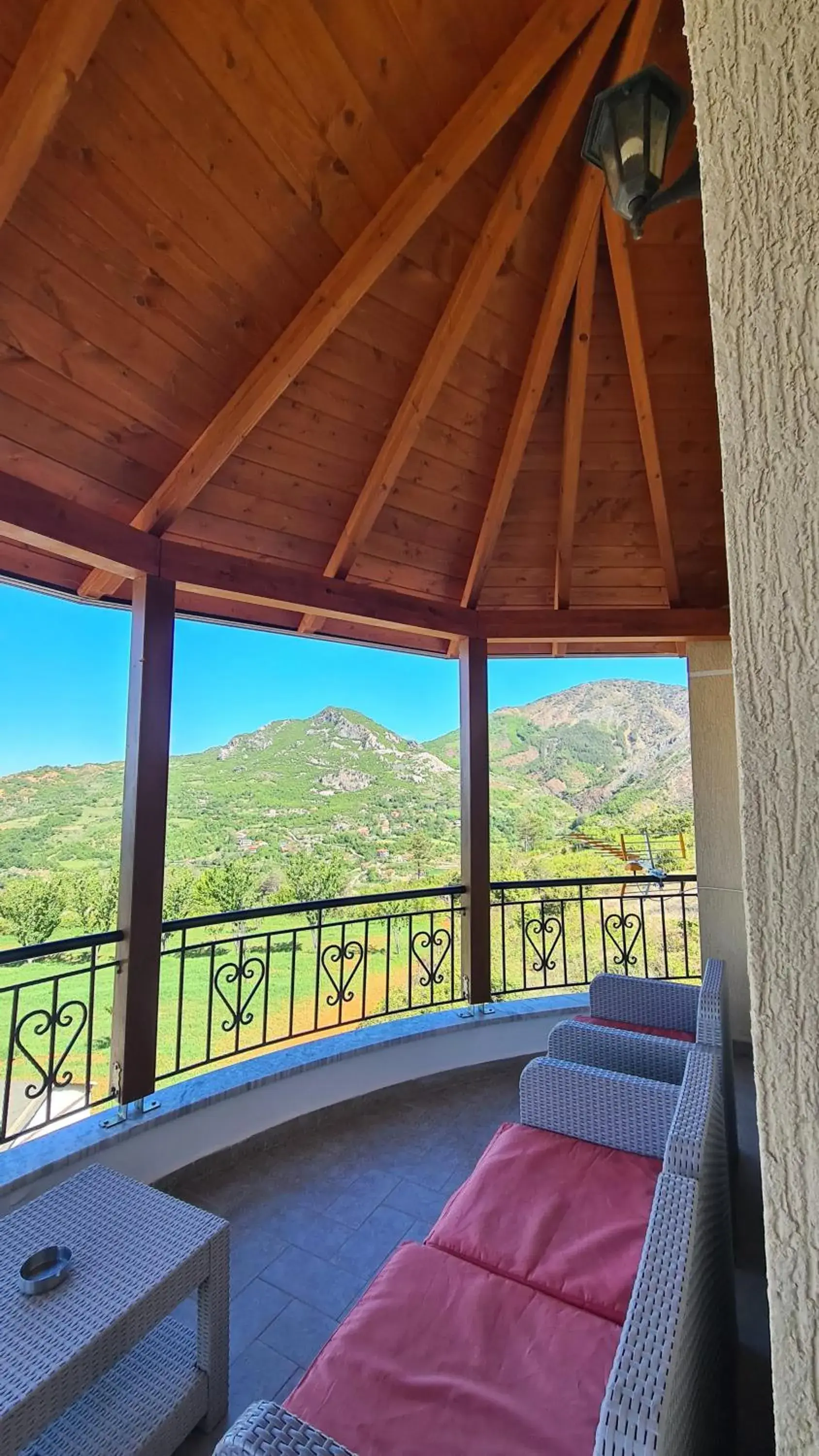 Suite with Mountain View in Sofra E Shpatit Suite with Mountain View in Sofra E Shpatit