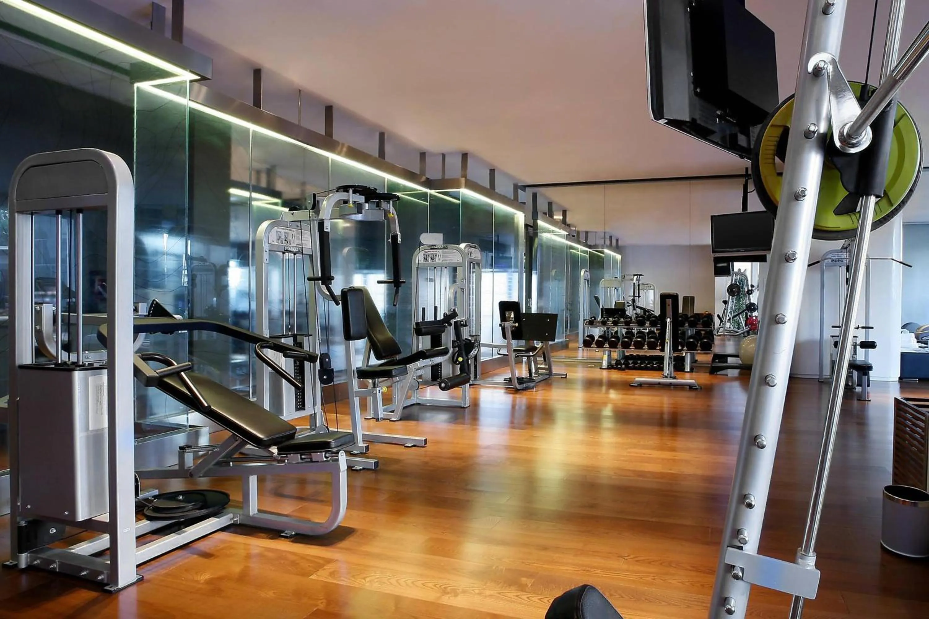 Fitness centre/facilities in Le Meridien Bangkok