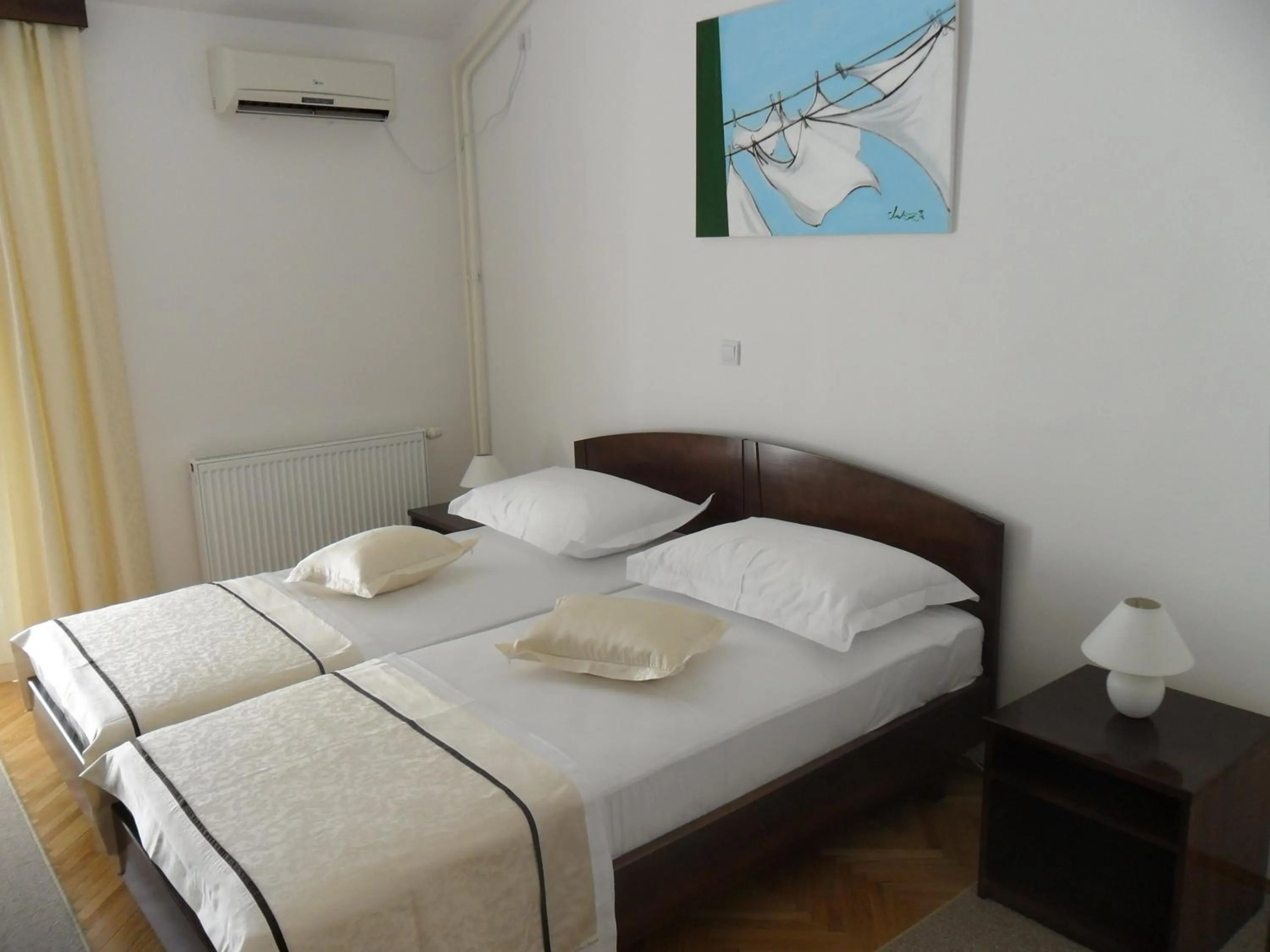 Bedroom, Bed in Hotel Ballet School