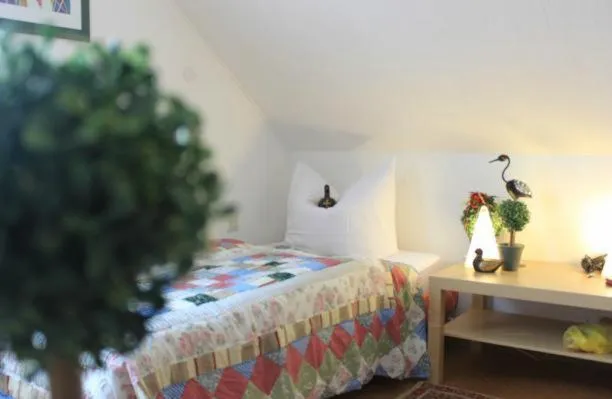 Bed in Hotel Grüner Baum