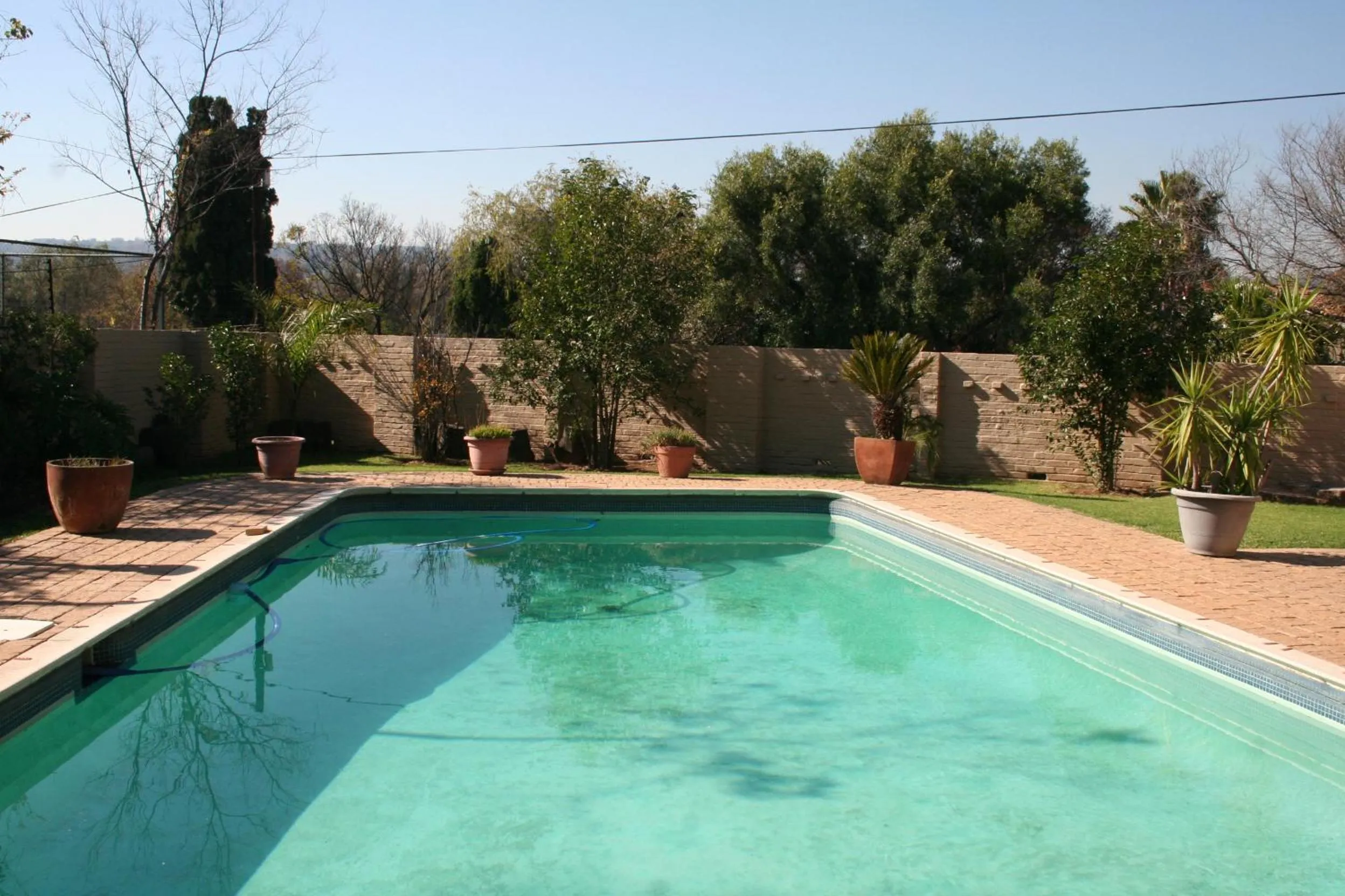 Swimming pool in Moonflower Cottages