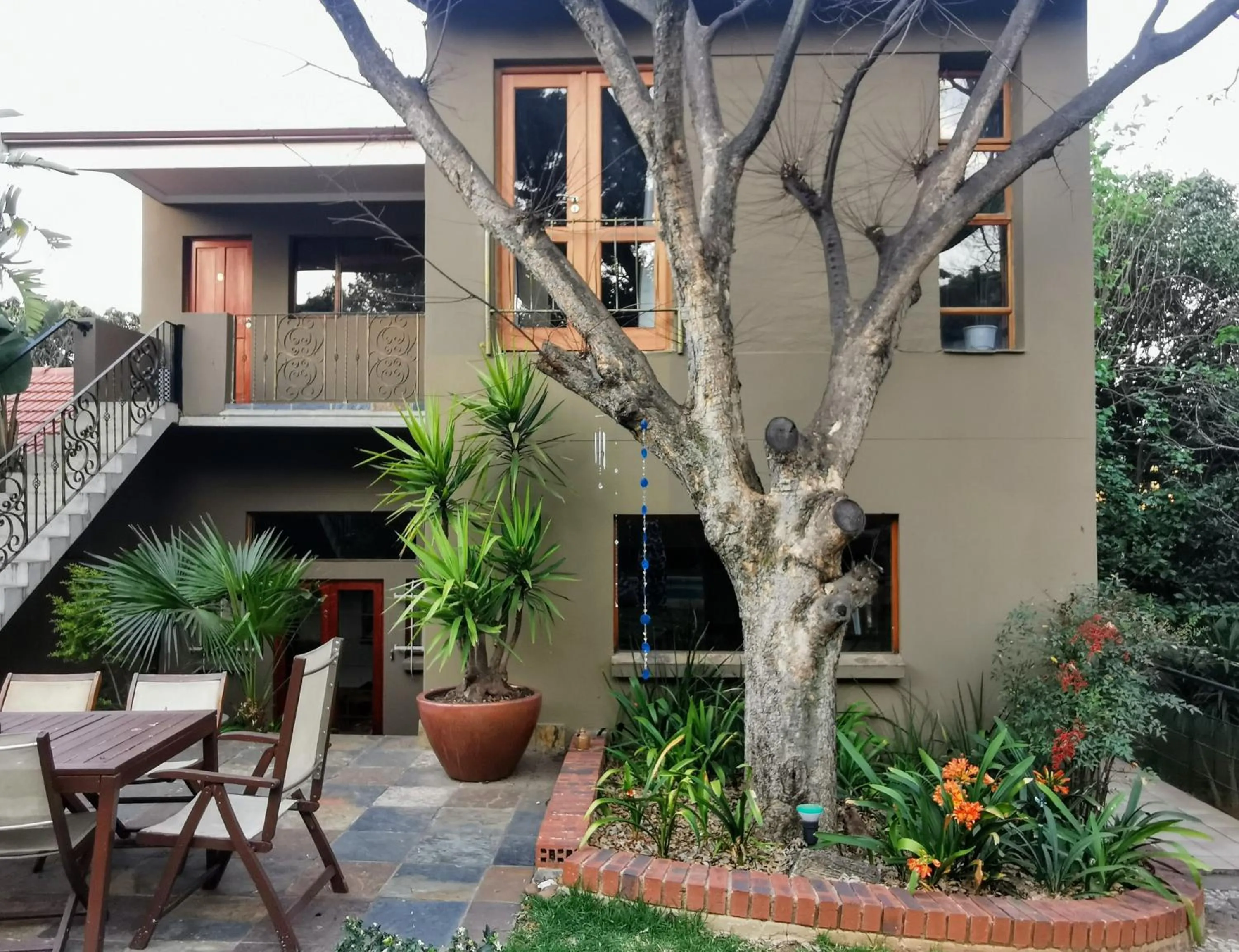 Property building in Moonflower Cottages