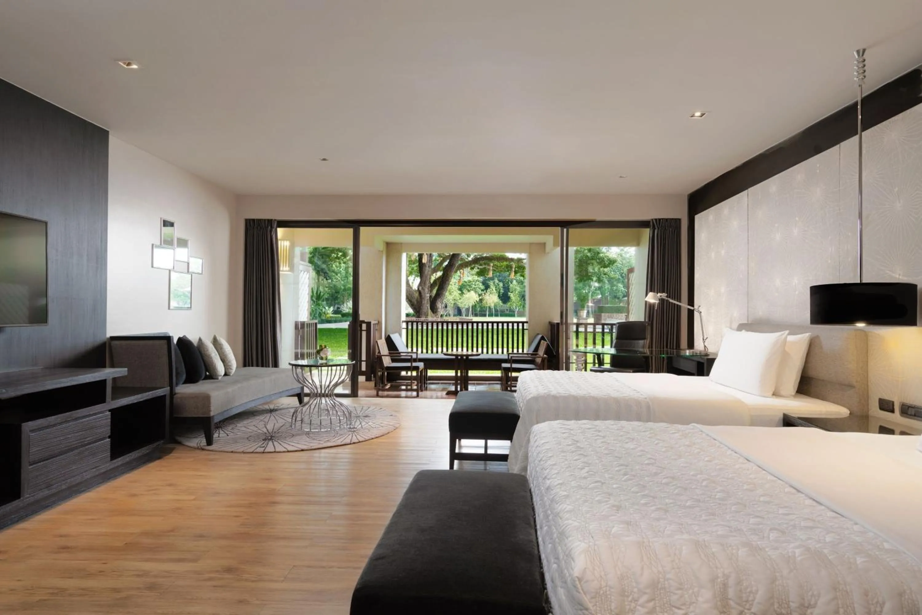 Photo of the whole room, Bed in Le Meridien Chiang Rai Resort, Thailand