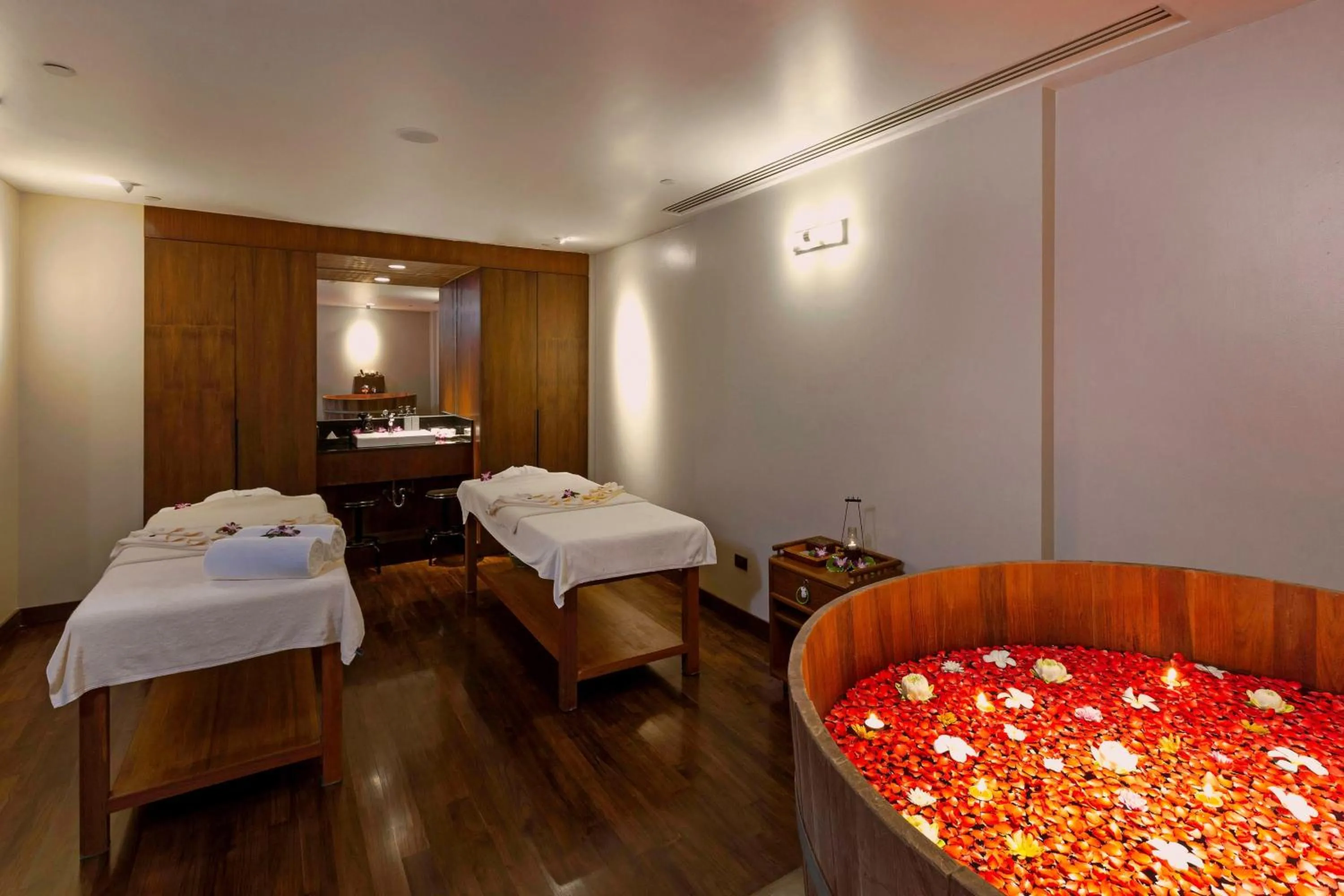 Spa and wellness centre/facilities in Le Meridien Phuket Beach Resort