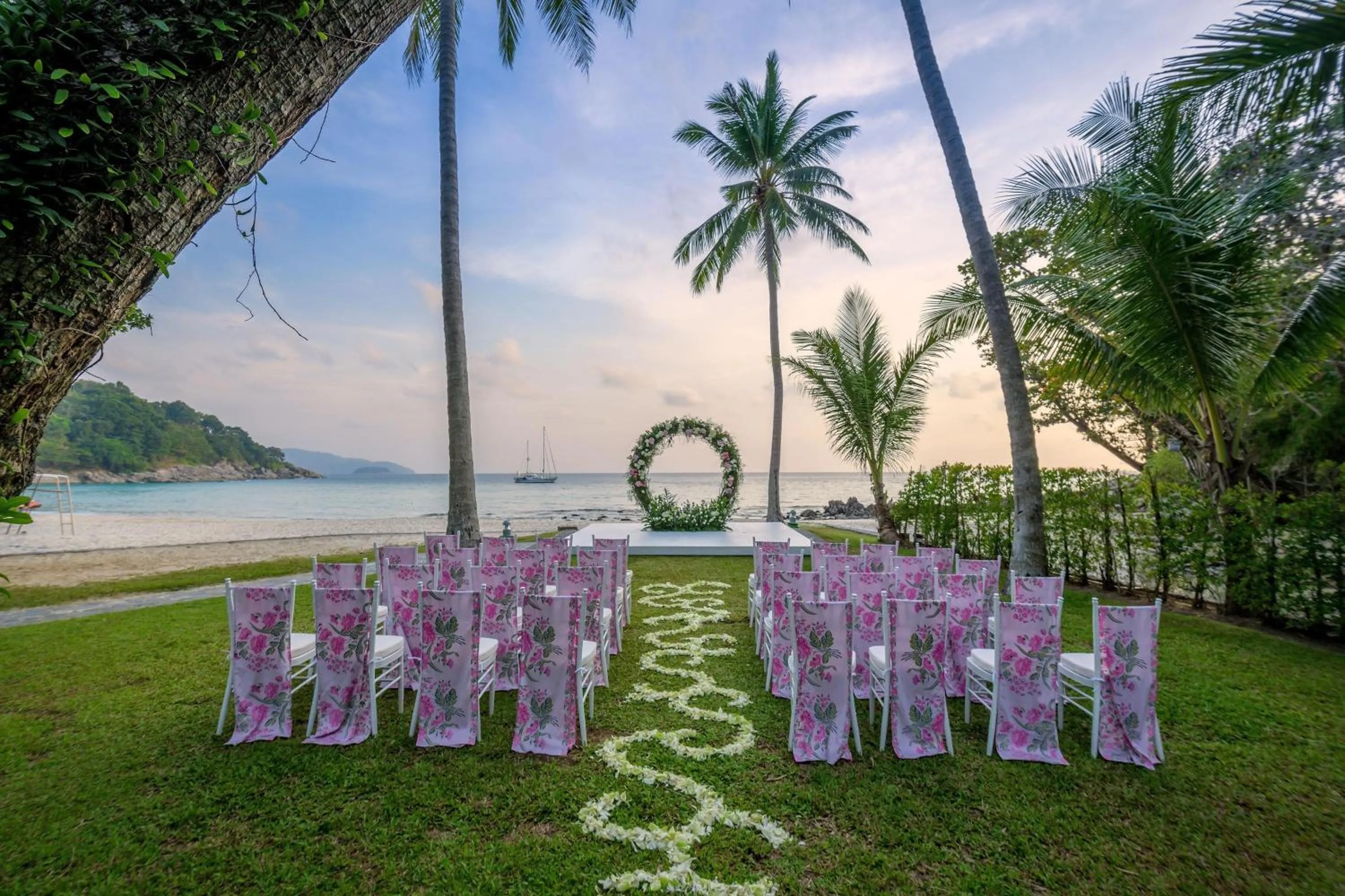Banquet/Function facilities in Le Meridien Phuket Beach Resort