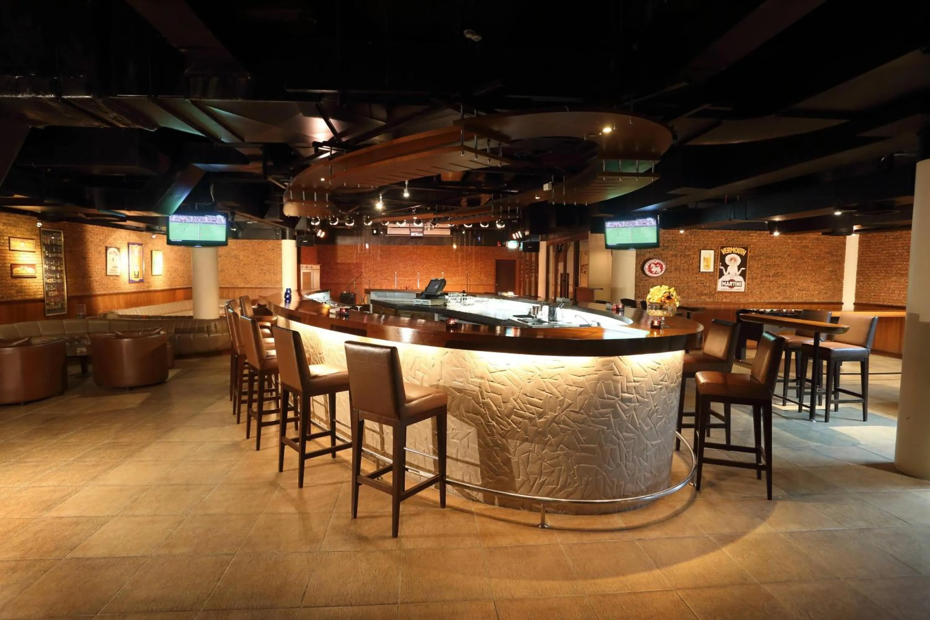 Restaurant/places to eat in Le Meridien Phuket Beach Resort