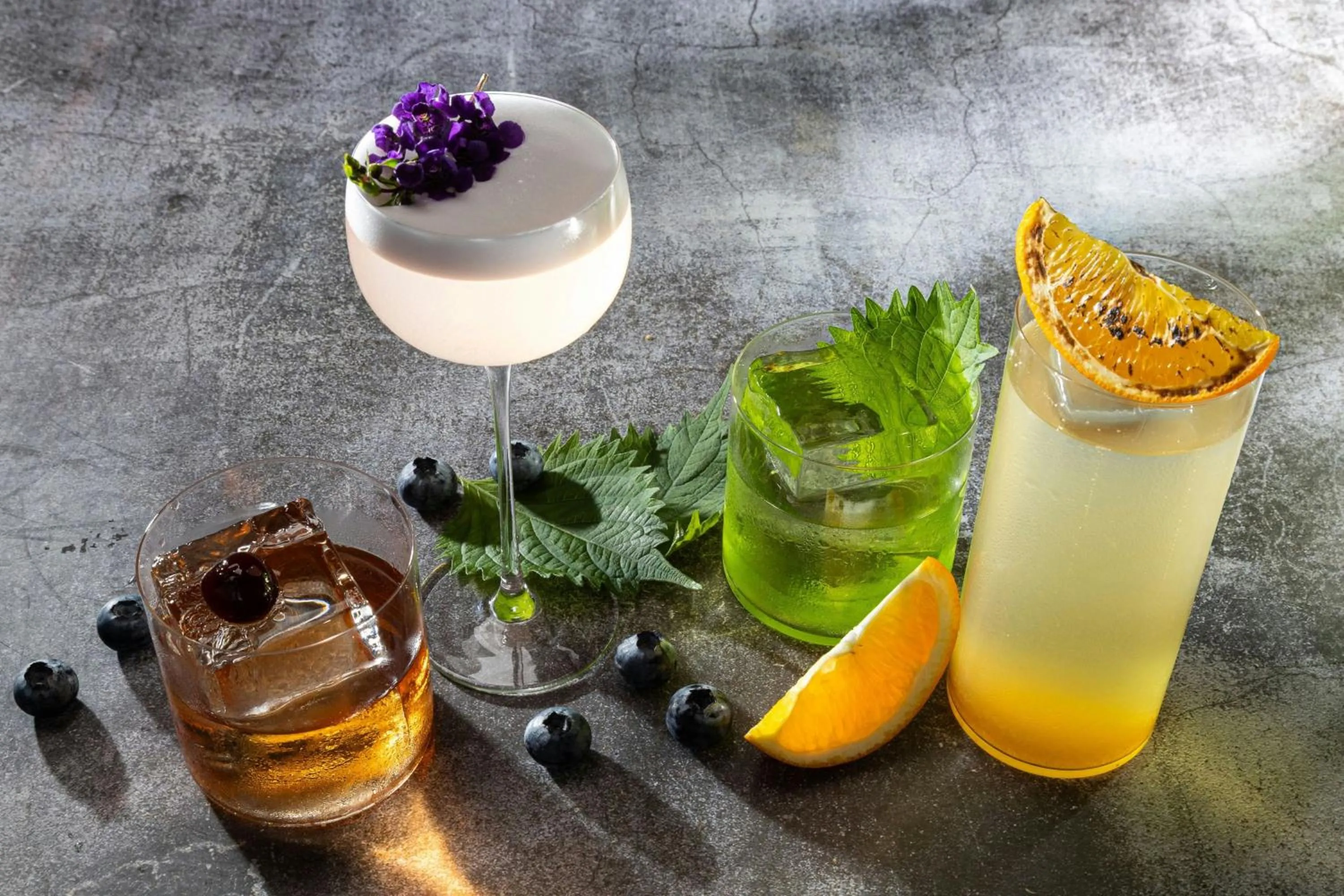 Lounge or bar in Le Meridien Phuket Beach Resort