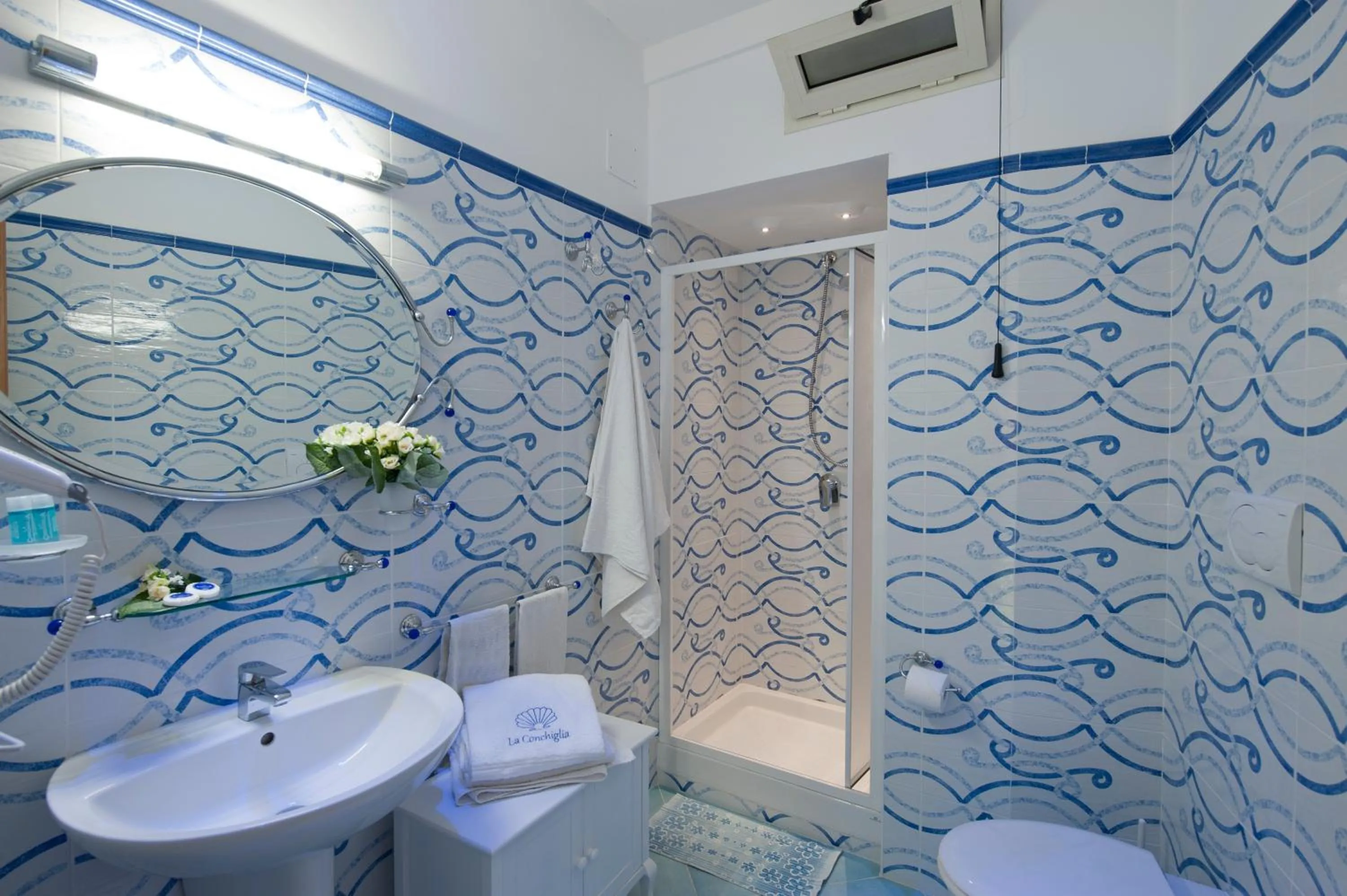 Shower in Hotel La Conchiglia