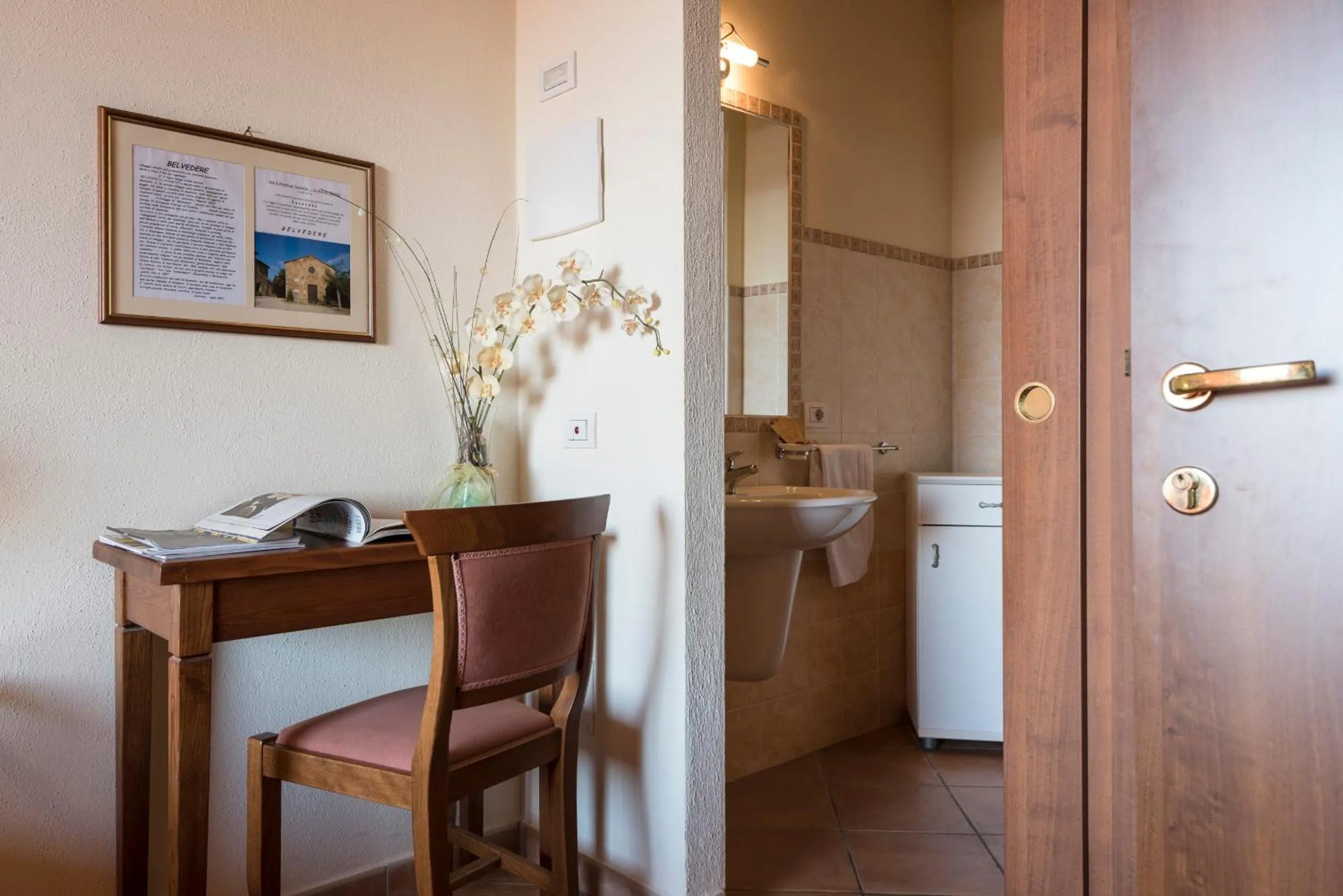 Decorative detail in Bed & Breakfast Suvereto