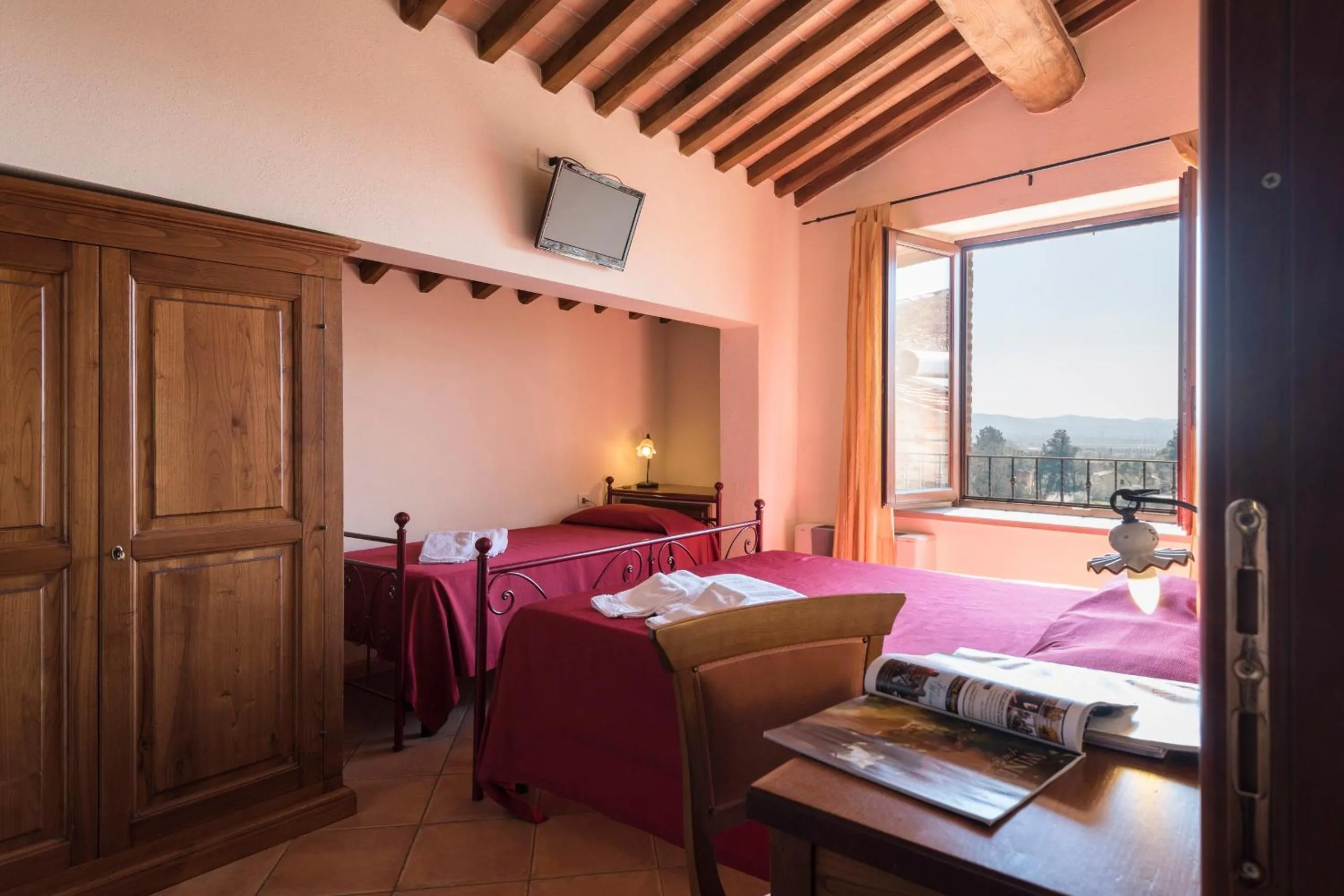 Photo of the whole room, Bed in Bed & Breakfast Suvereto