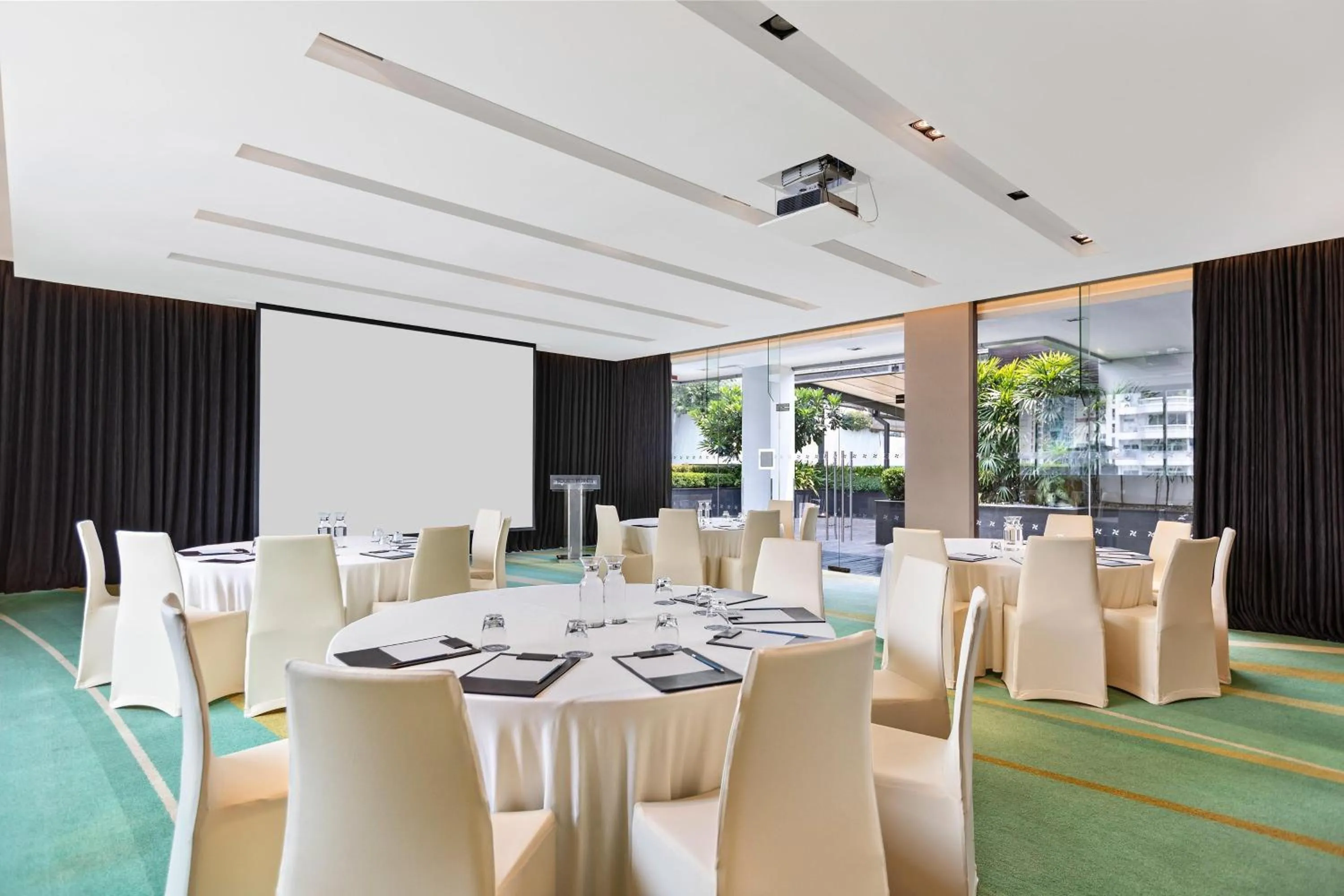 Meeting/conference room in Four Points by Sheraton Bangkok, Sukhumvit 15