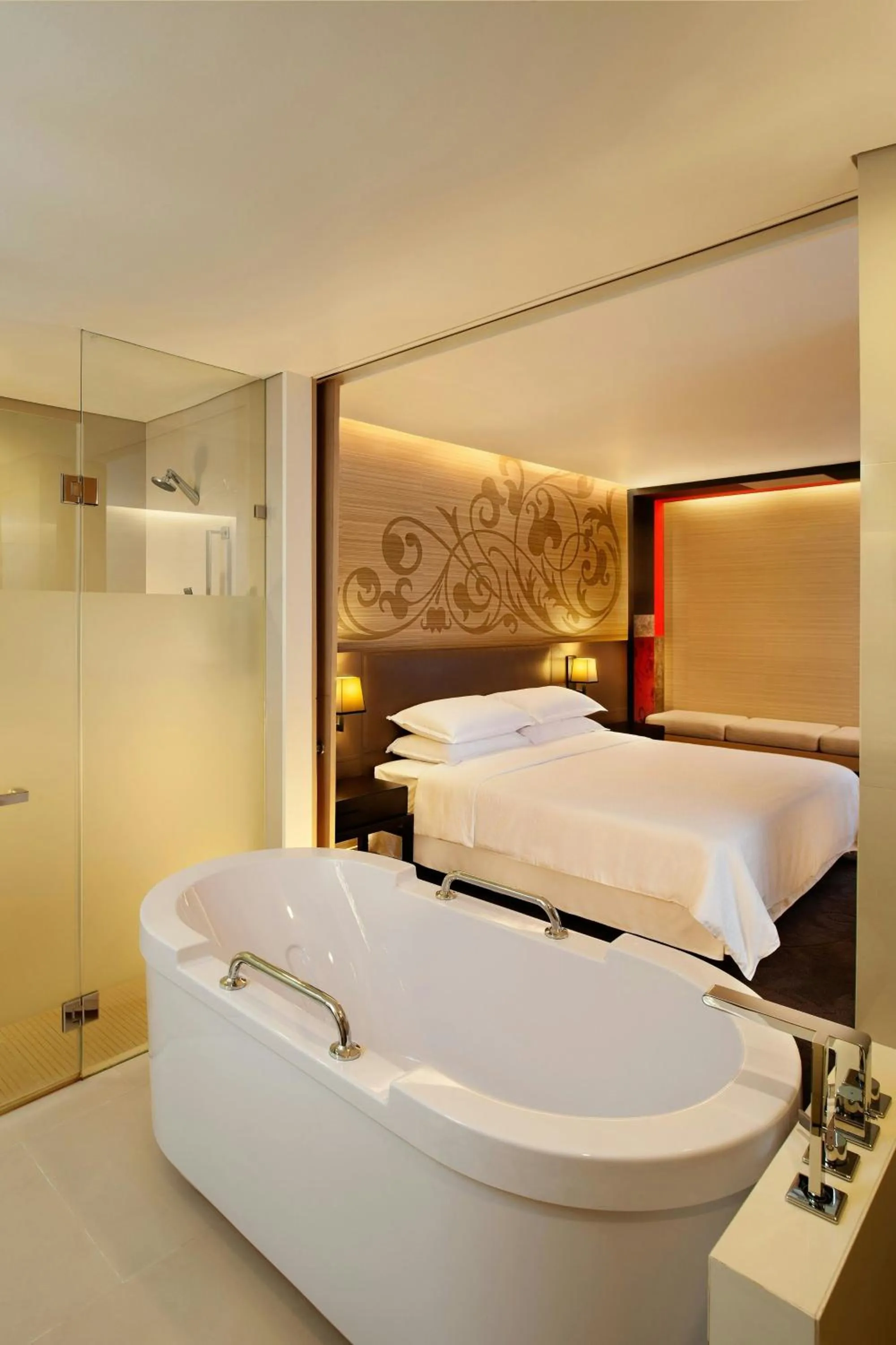 Photo of the whole room, Bed in Four Points by Sheraton Bangkok, Sukhumvit 15