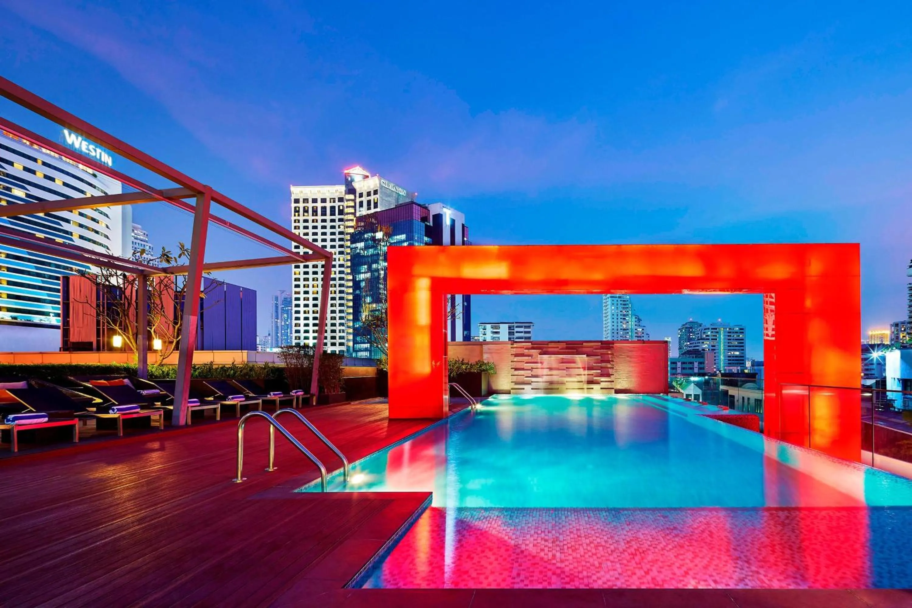 Swimming pool in Four Points by Sheraton Bangkok, Sukhumvit 15