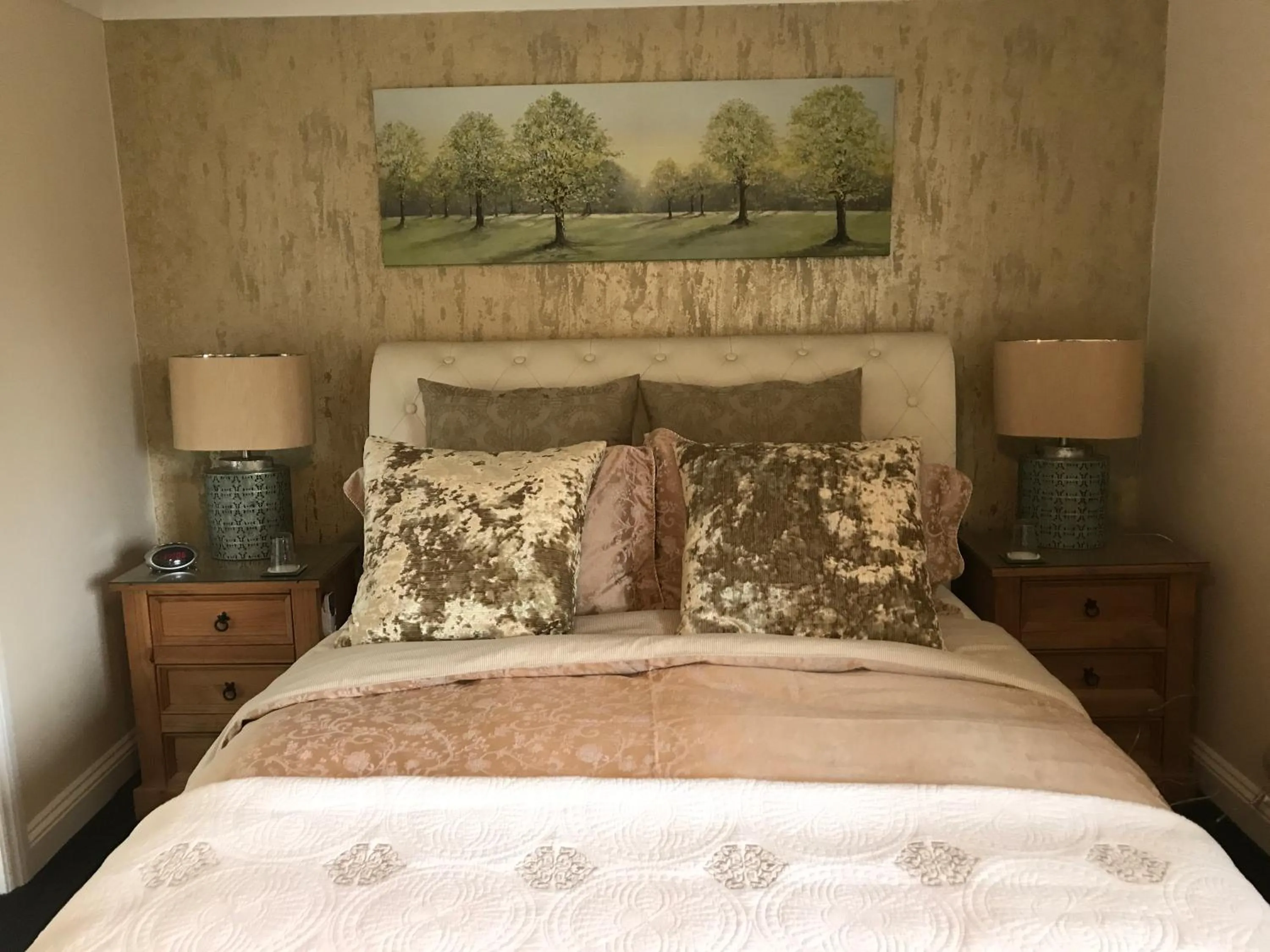 Photo of the whole room, Bed in Beechwood B and B