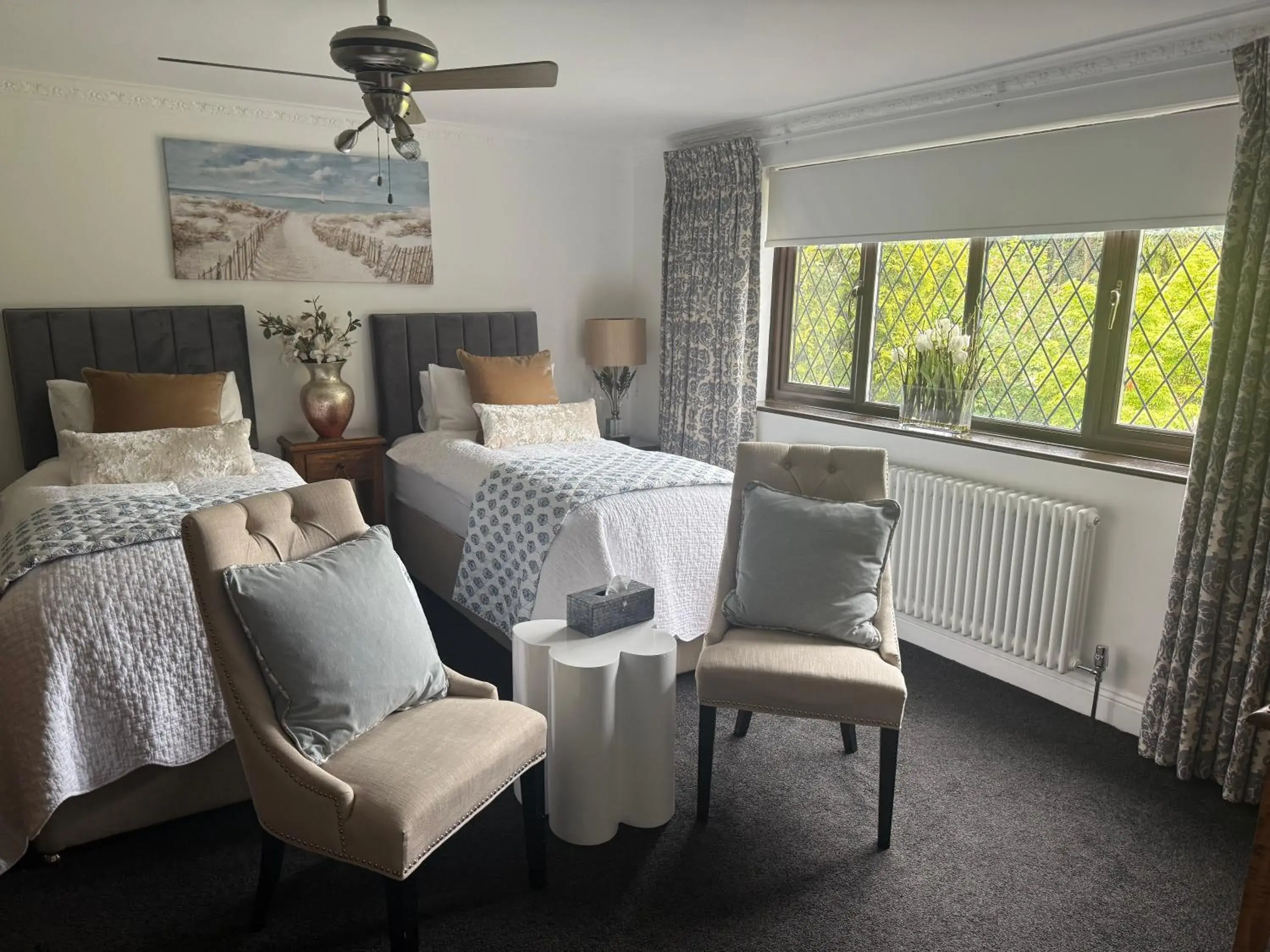 Standard Twin Room with Garden View in Beechwood B and B Standard Twin Room with Garden View in Beechwood B and B