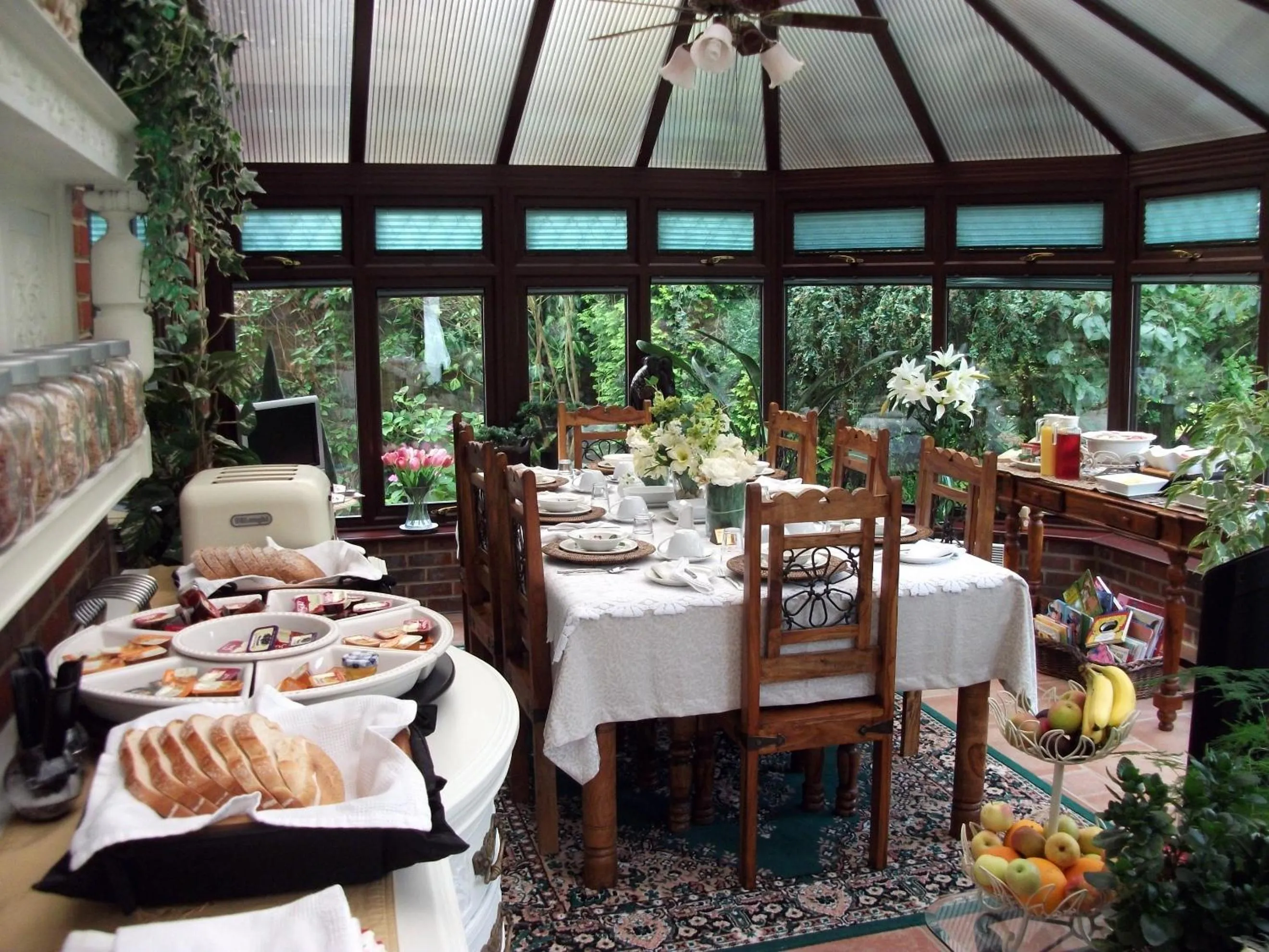 Restaurant/places to eat in Beechwood B and B