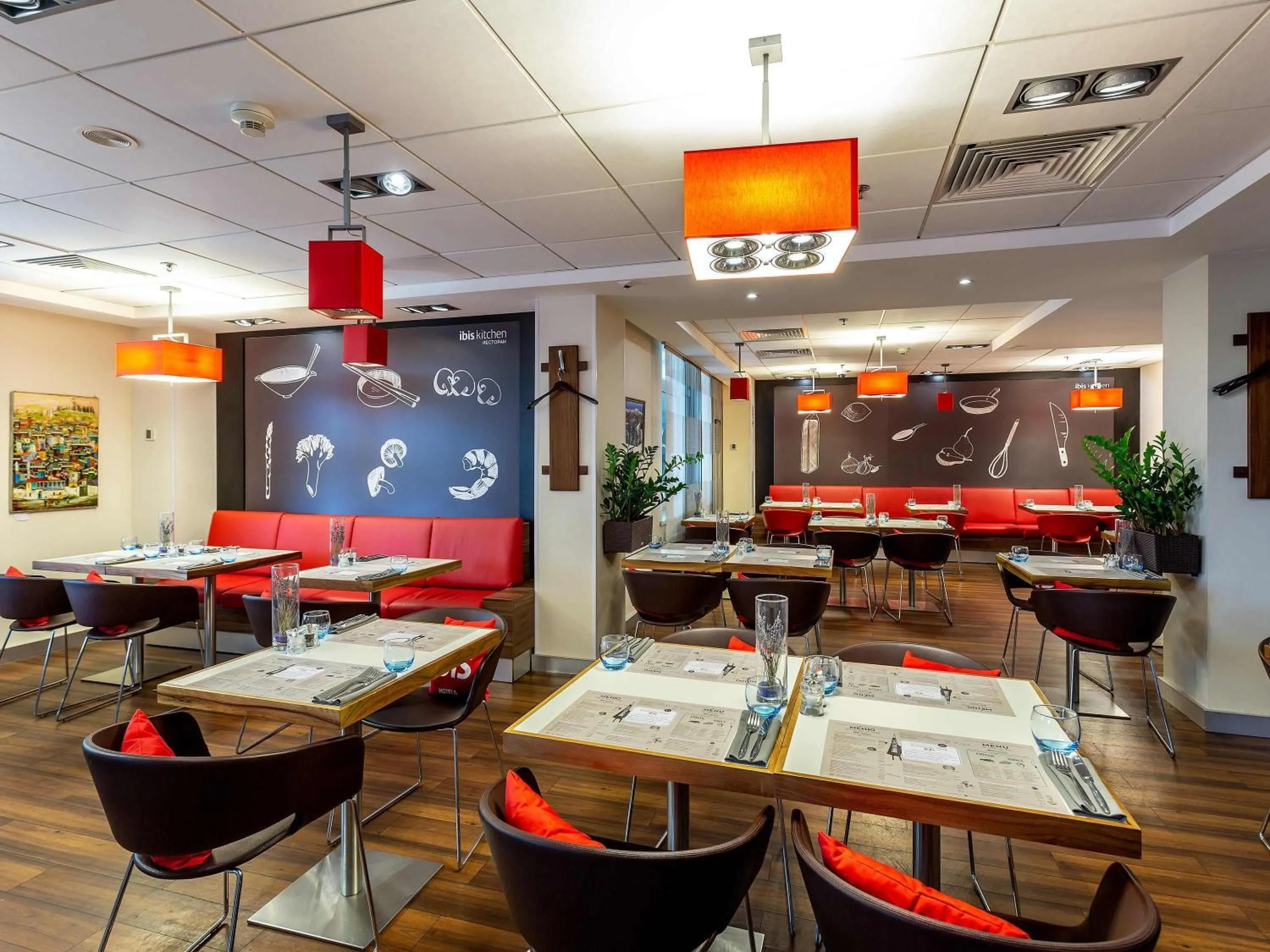 Restaurant/places to eat in ibis Kyiv City Center