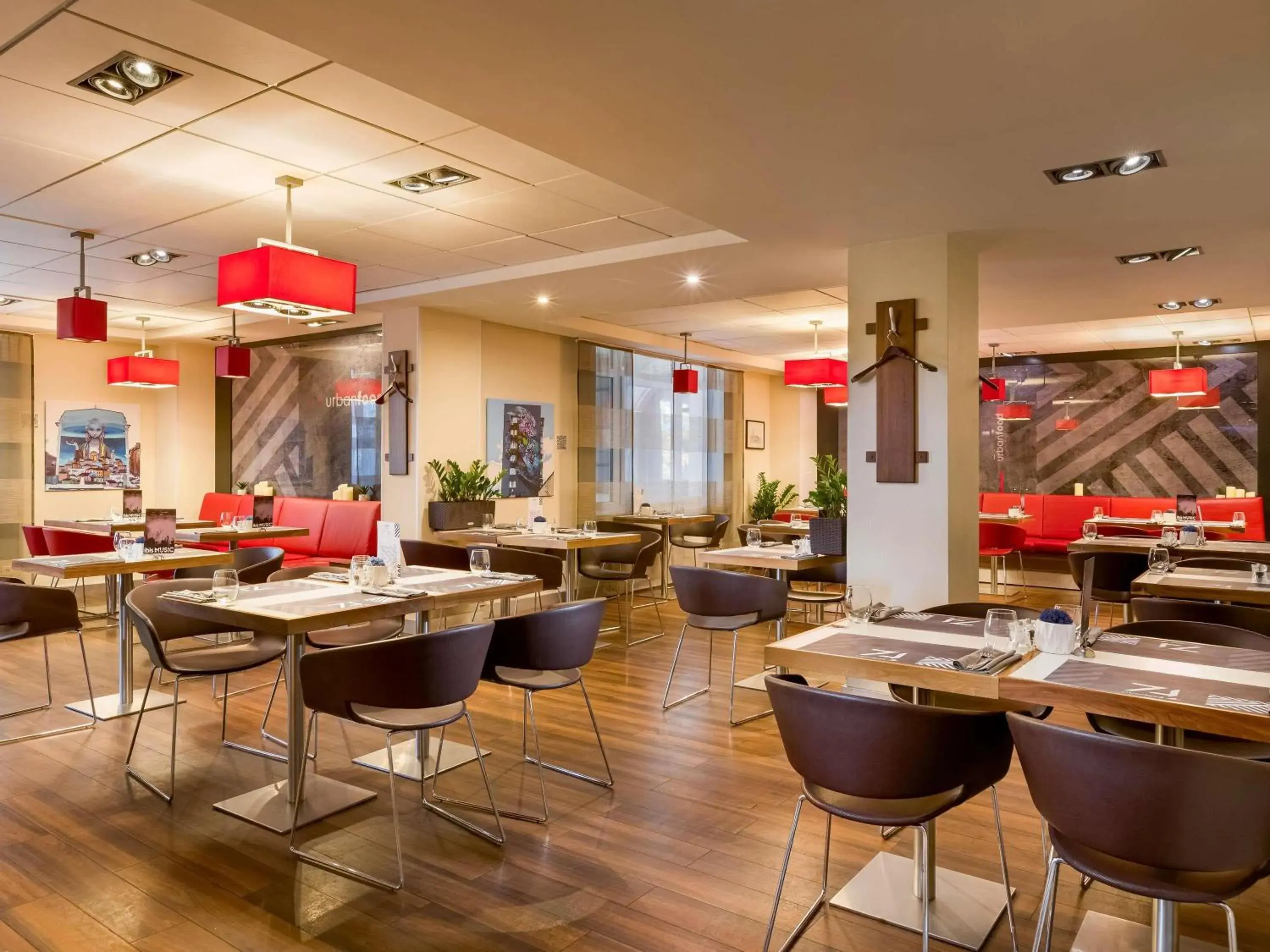 Restaurant/places to eat in ibis Kyiv City Center Restaurant/places to eat in ibis Kyiv City Center