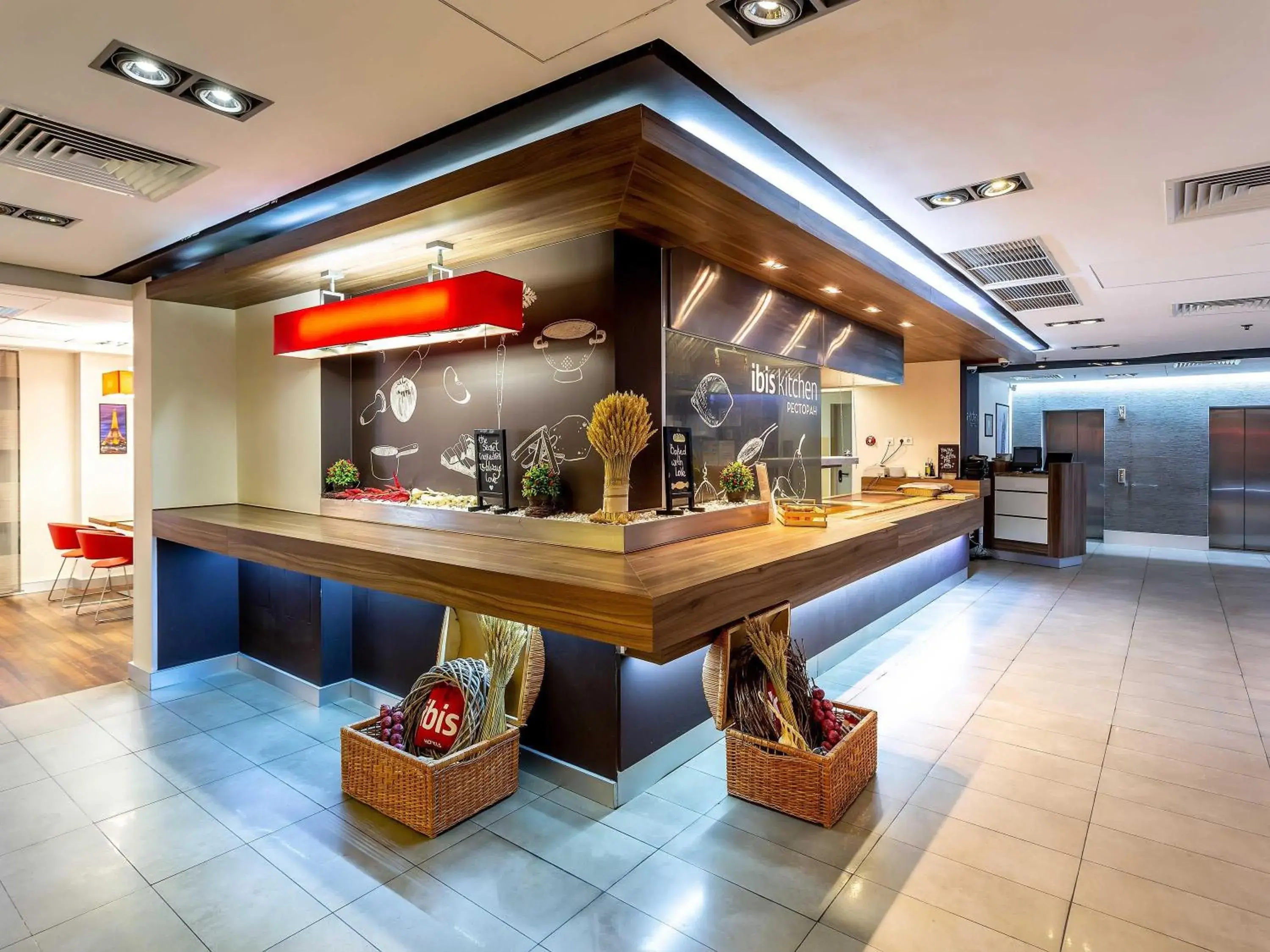 Restaurant/places to eat in ibis Kyiv City Center Restaurant/places to eat in ibis Kyiv City Center