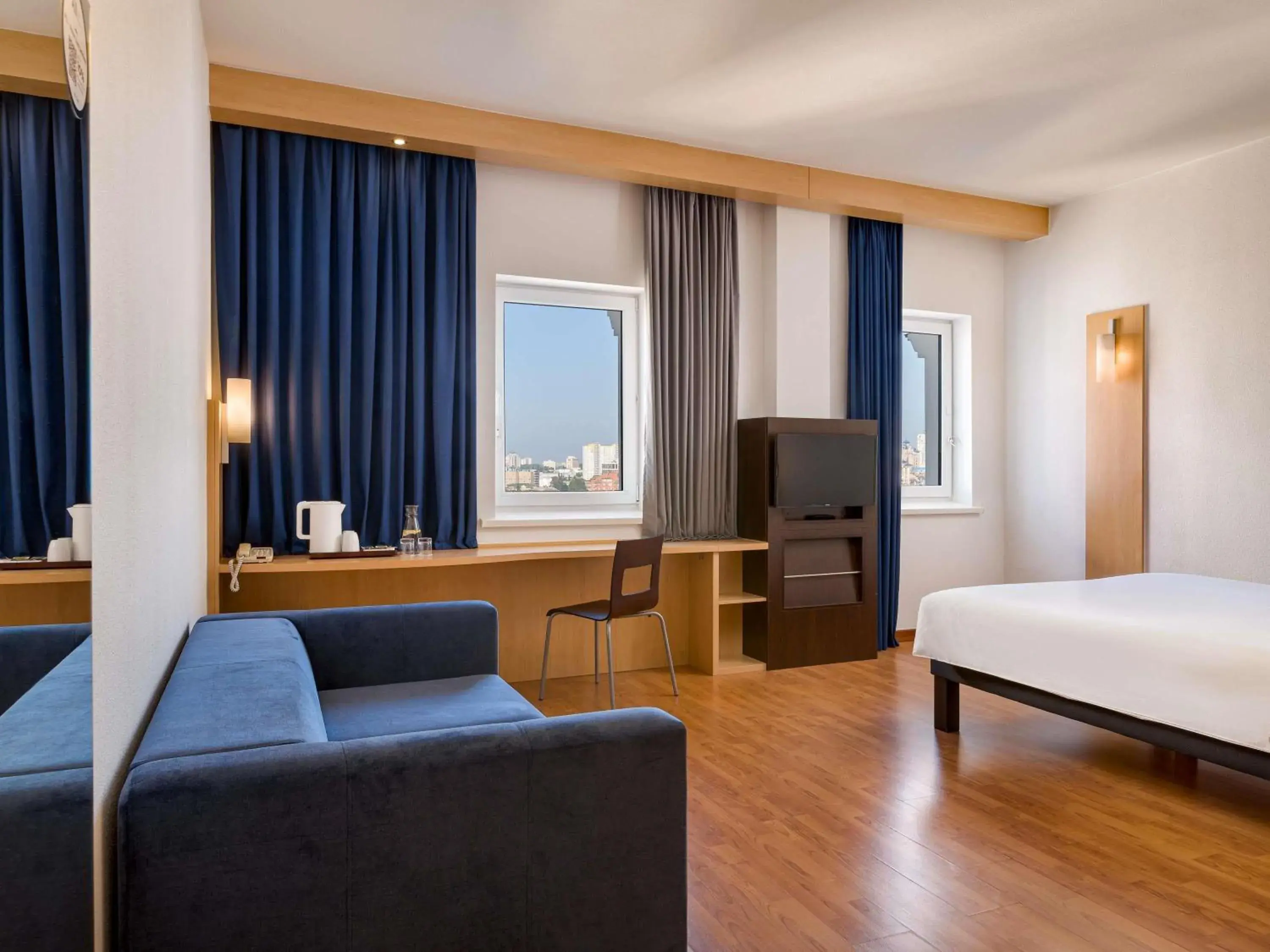 Bedroom, Bed in ibis Kyiv City Center Bedroom, Bed in ibis Kyiv City Center