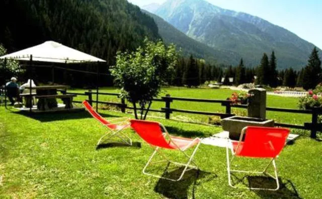 Garden view in Hotel Le Campagnol