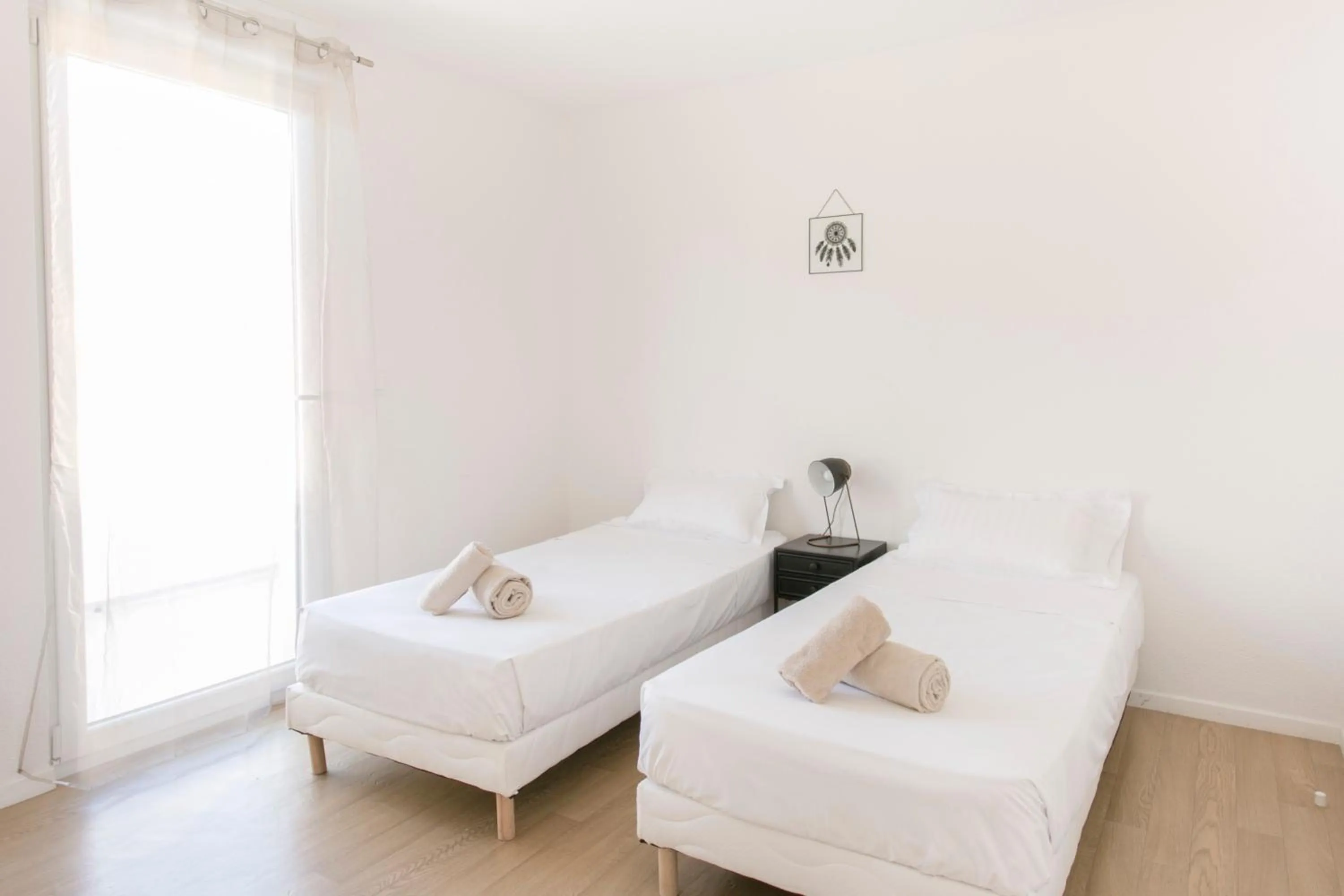 Photo of the whole room, Bed in Zenao Appart'hôtels Mulhouse