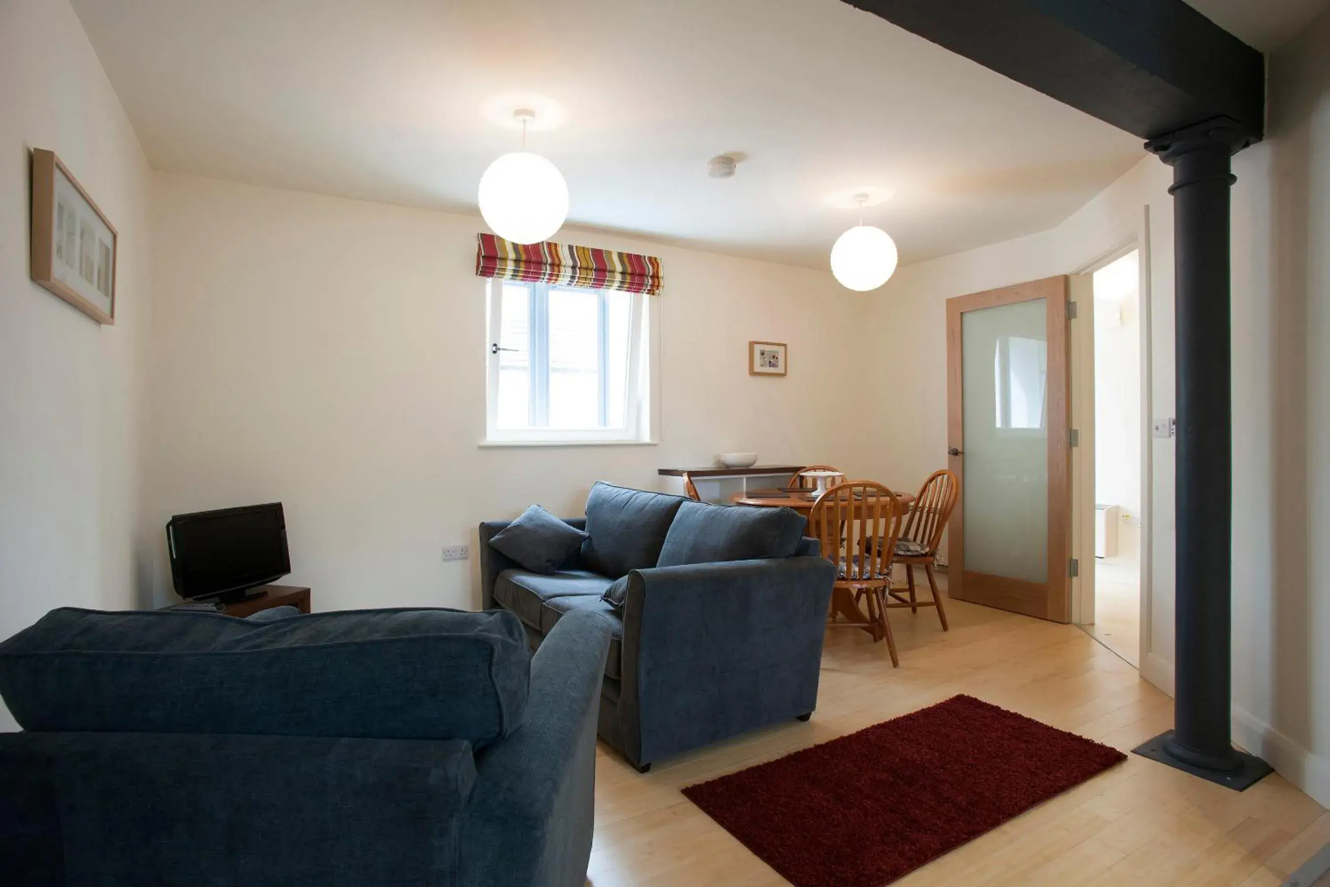 Two-Bedroom Apartment in The Pyjama Factory Two-Bedroom Apartment in The Pyjama Factory