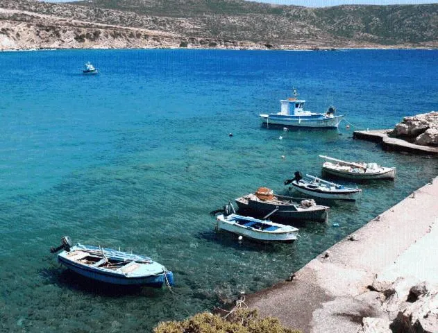 Day in Vardes Hotel Studios