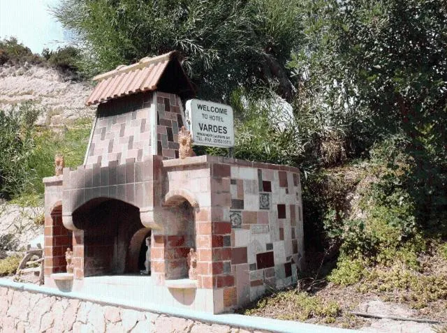 Day in Vardes Hotel Studios