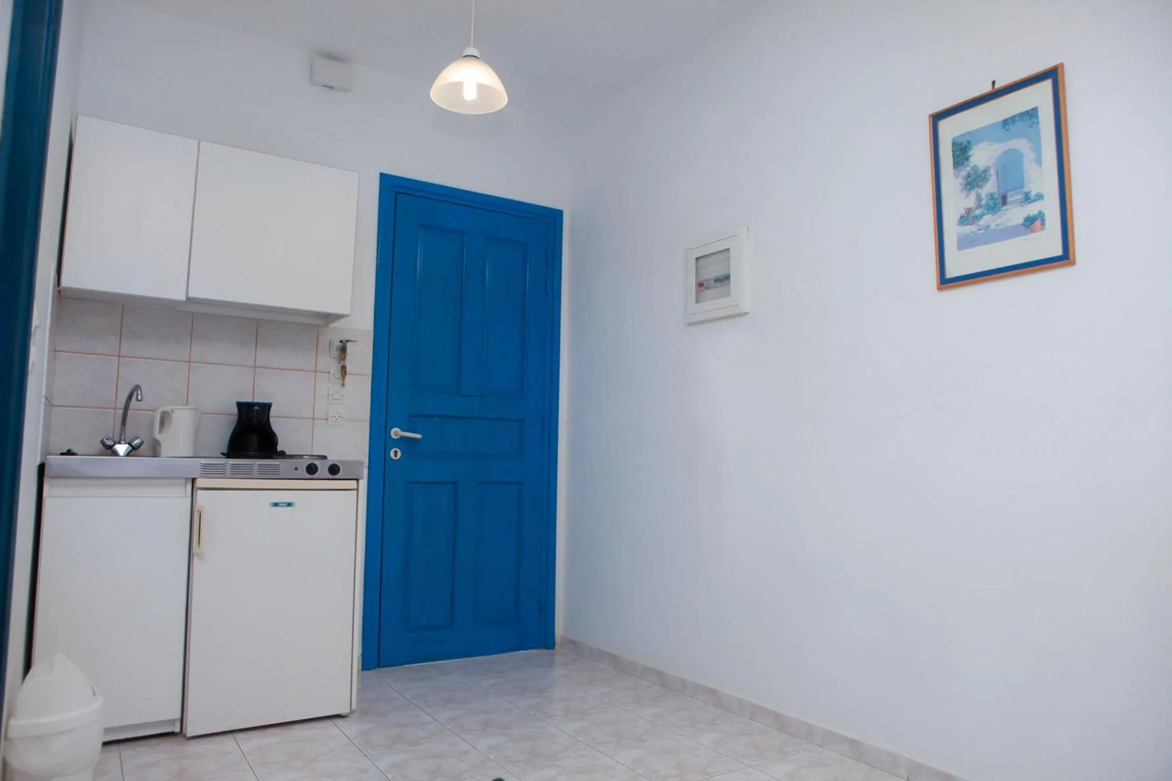 Kitchen or kitchenette in Vardes Hotel Studios