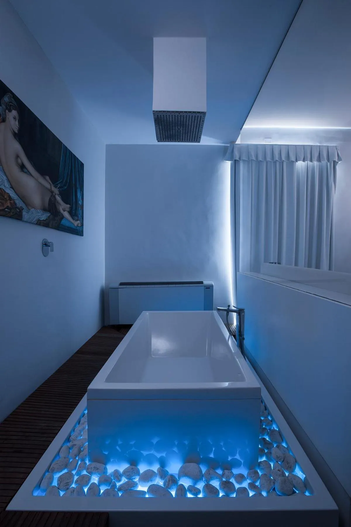 Bathroom, Bed in La Suite Boutique Hotel