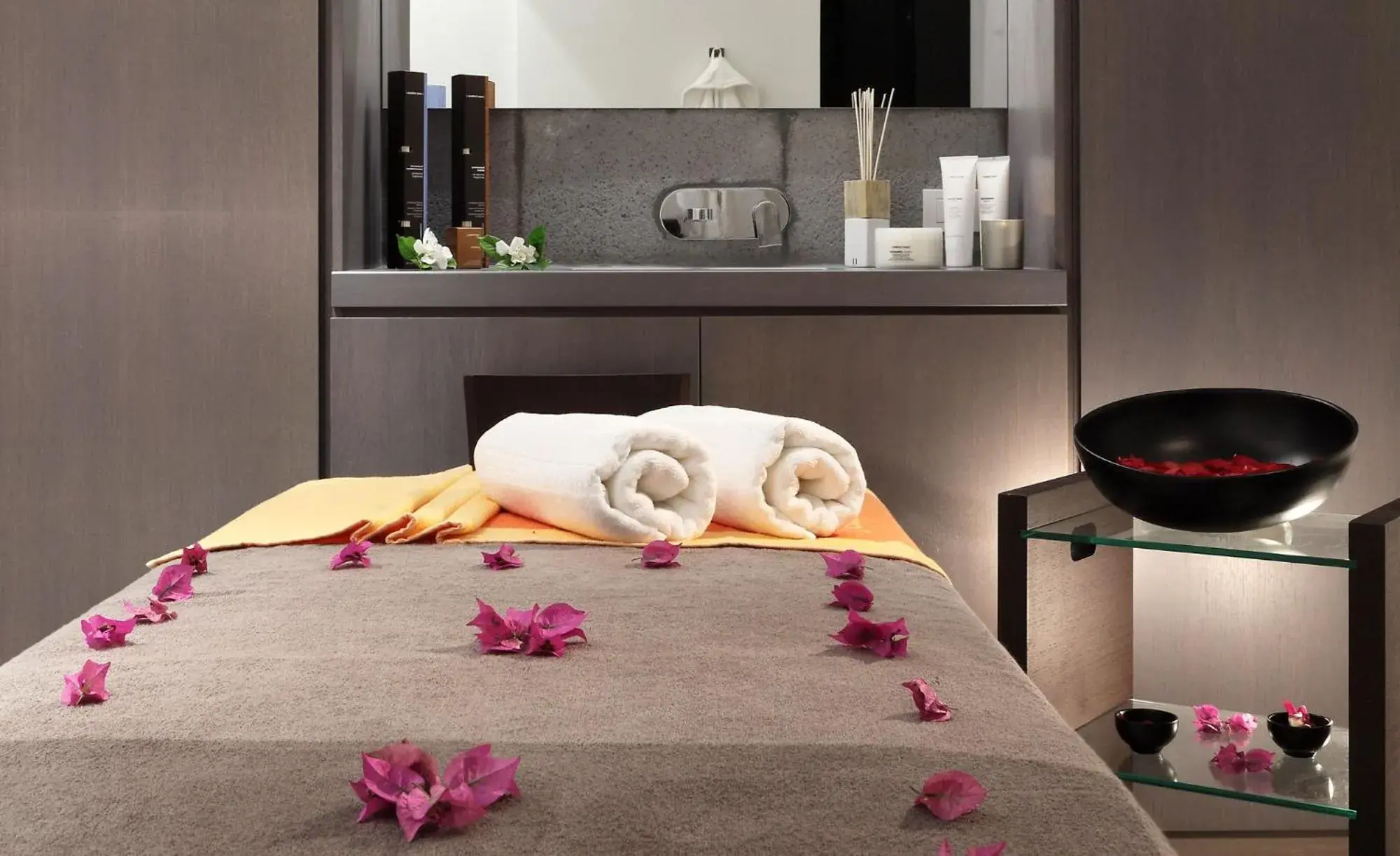 Spa and wellness centre/facilities, Bed in La Suite Boutique Hotel Spa and wellness centre/facilities, Bed in La Suite Boutique Hotel